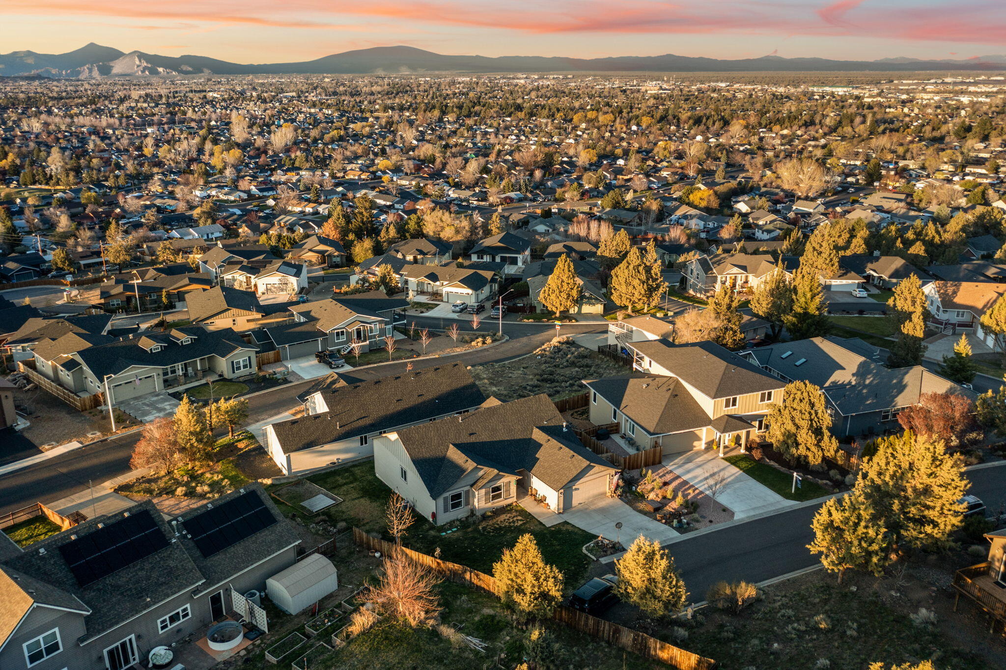 3535 SW Grandview Court