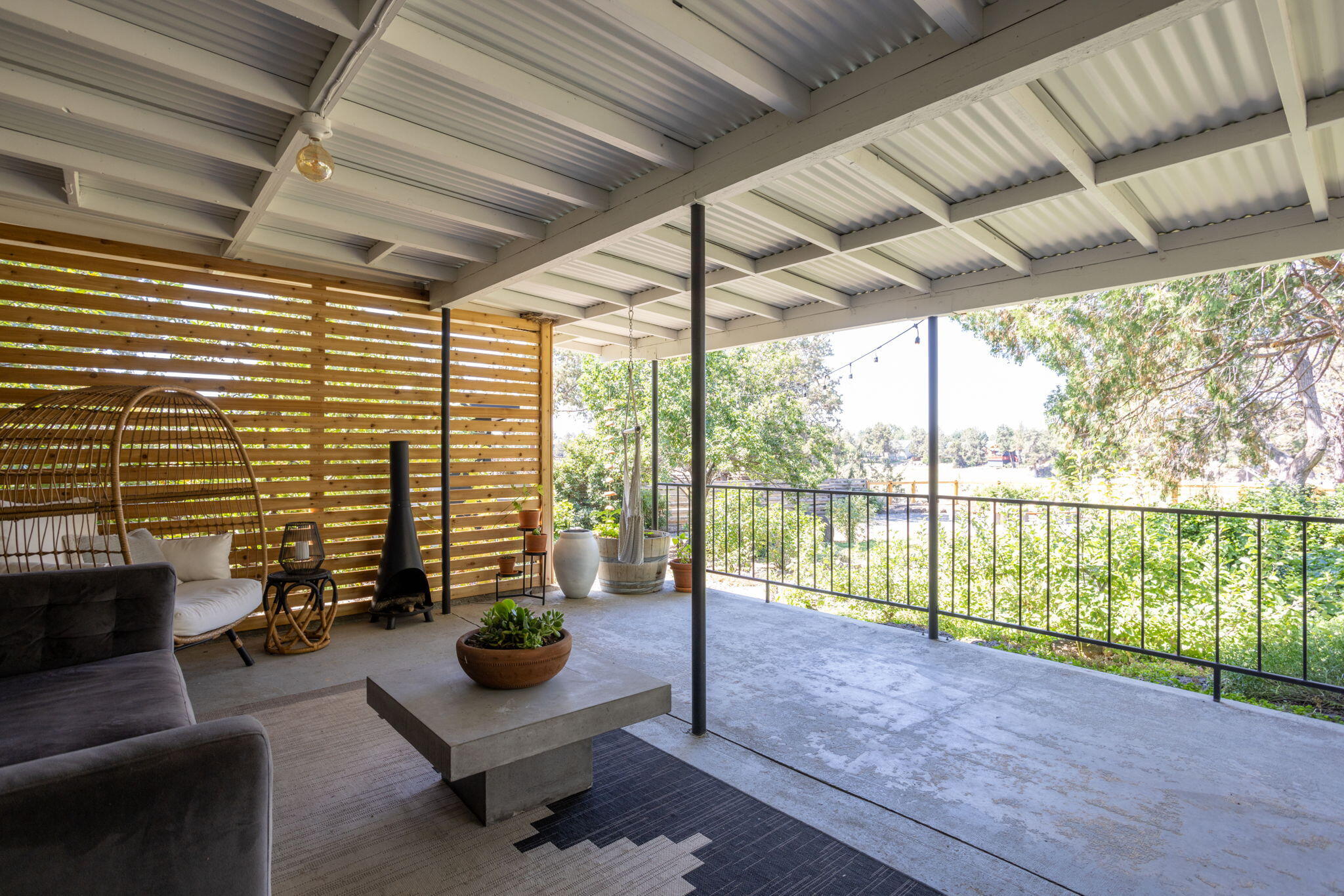 1199 SW Canyon Drive