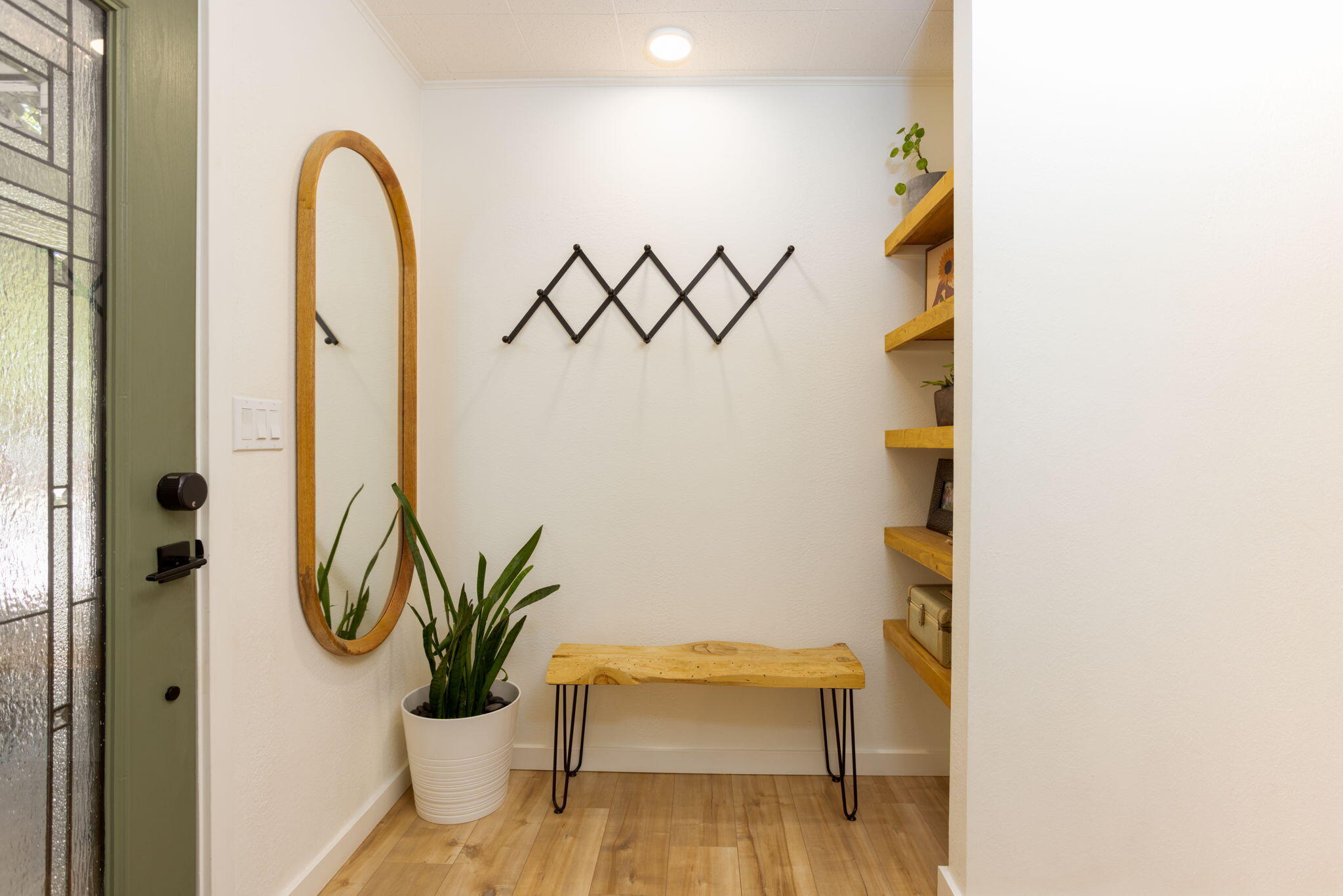 1199 SW Canyon Drive