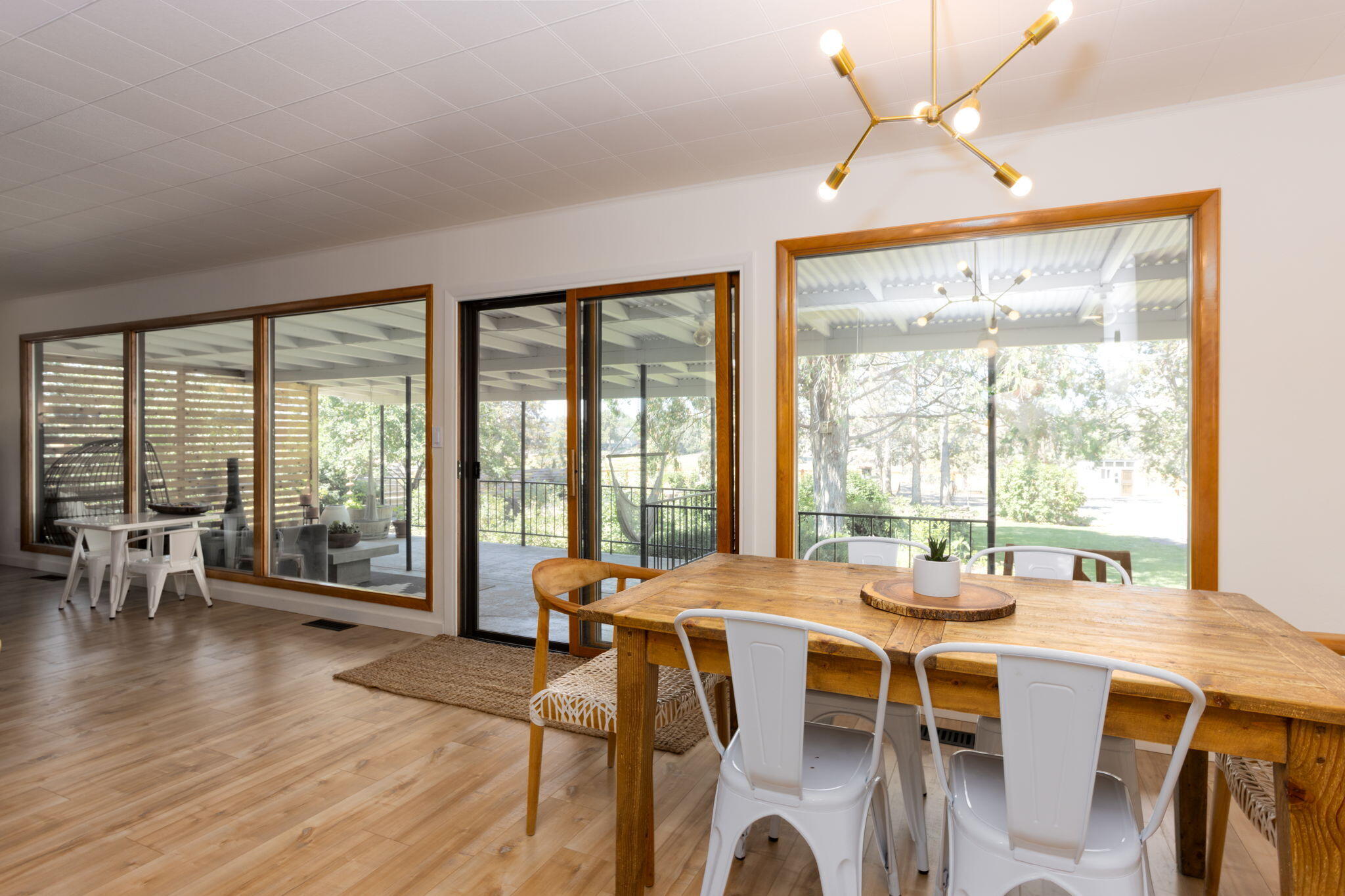 1199 SW Canyon Drive