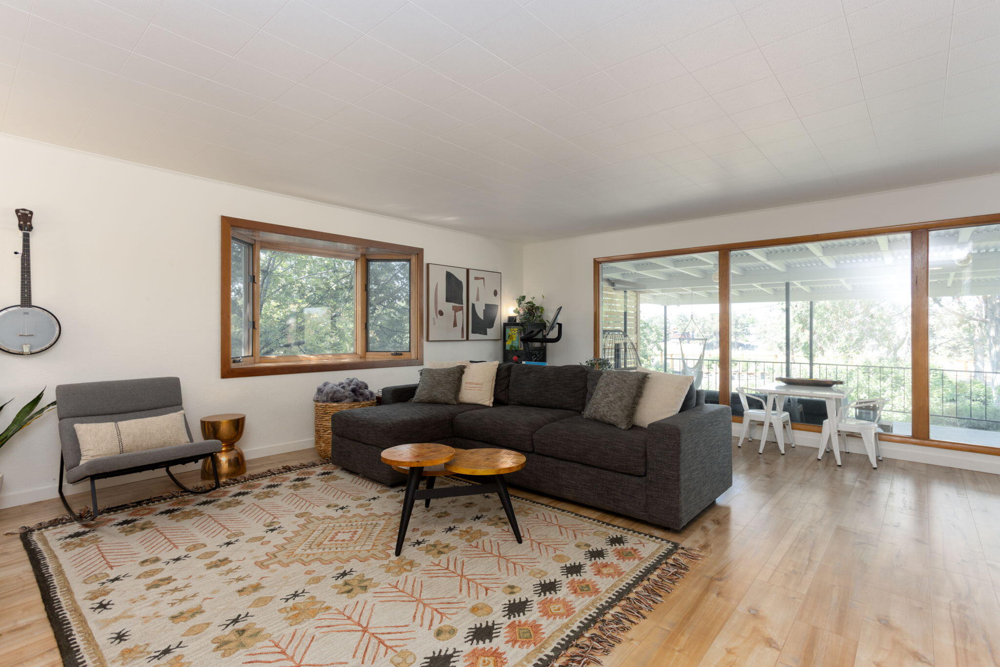 1199 SW Canyon Drive