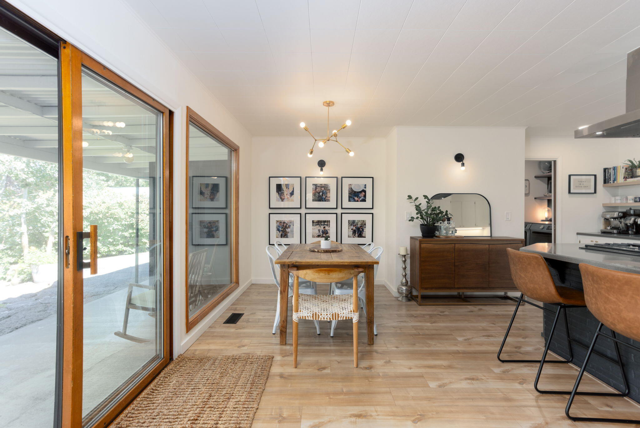 1199 SW Canyon Drive