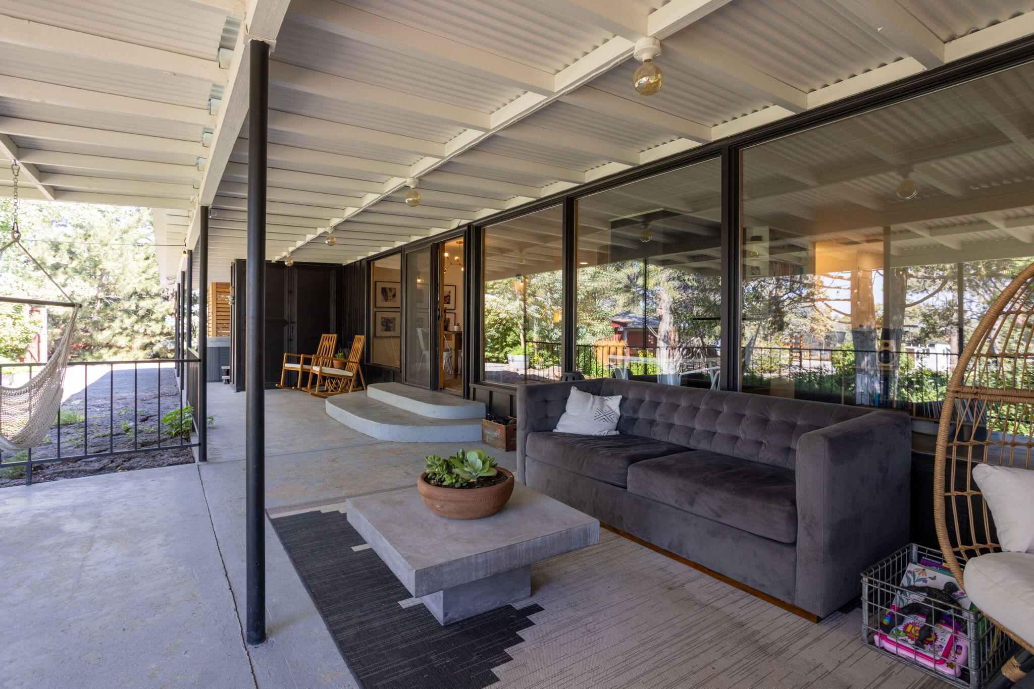 1199 SW Canyon Drive