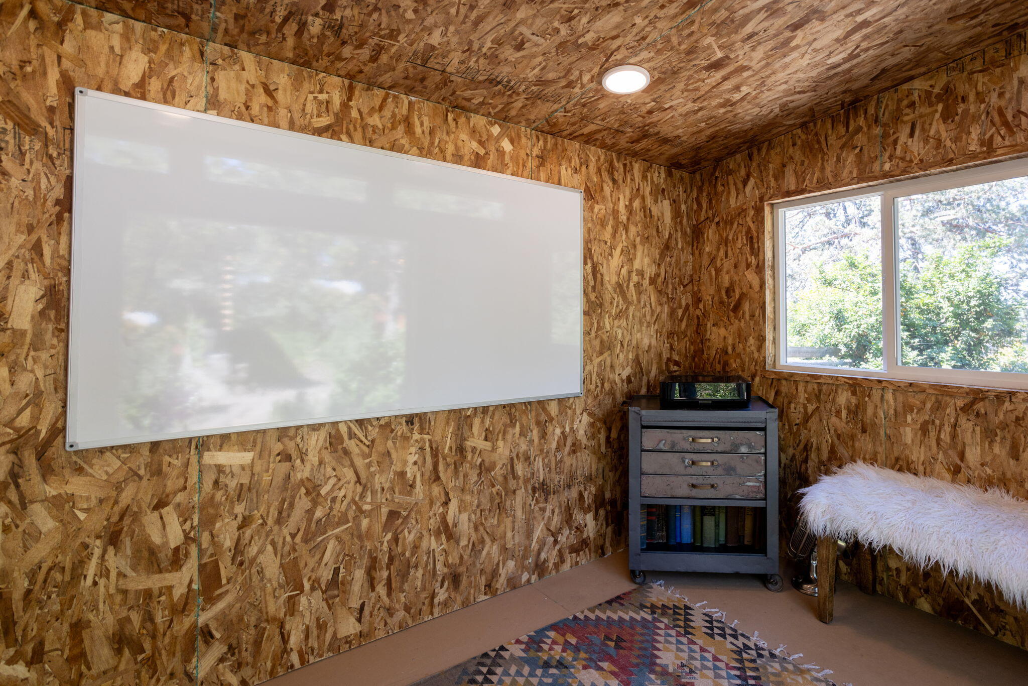 1199 SW Canyon Drive