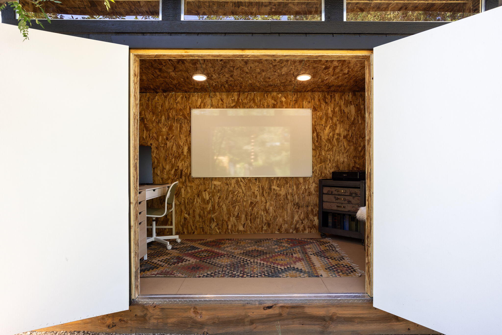 1199 SW Canyon Drive