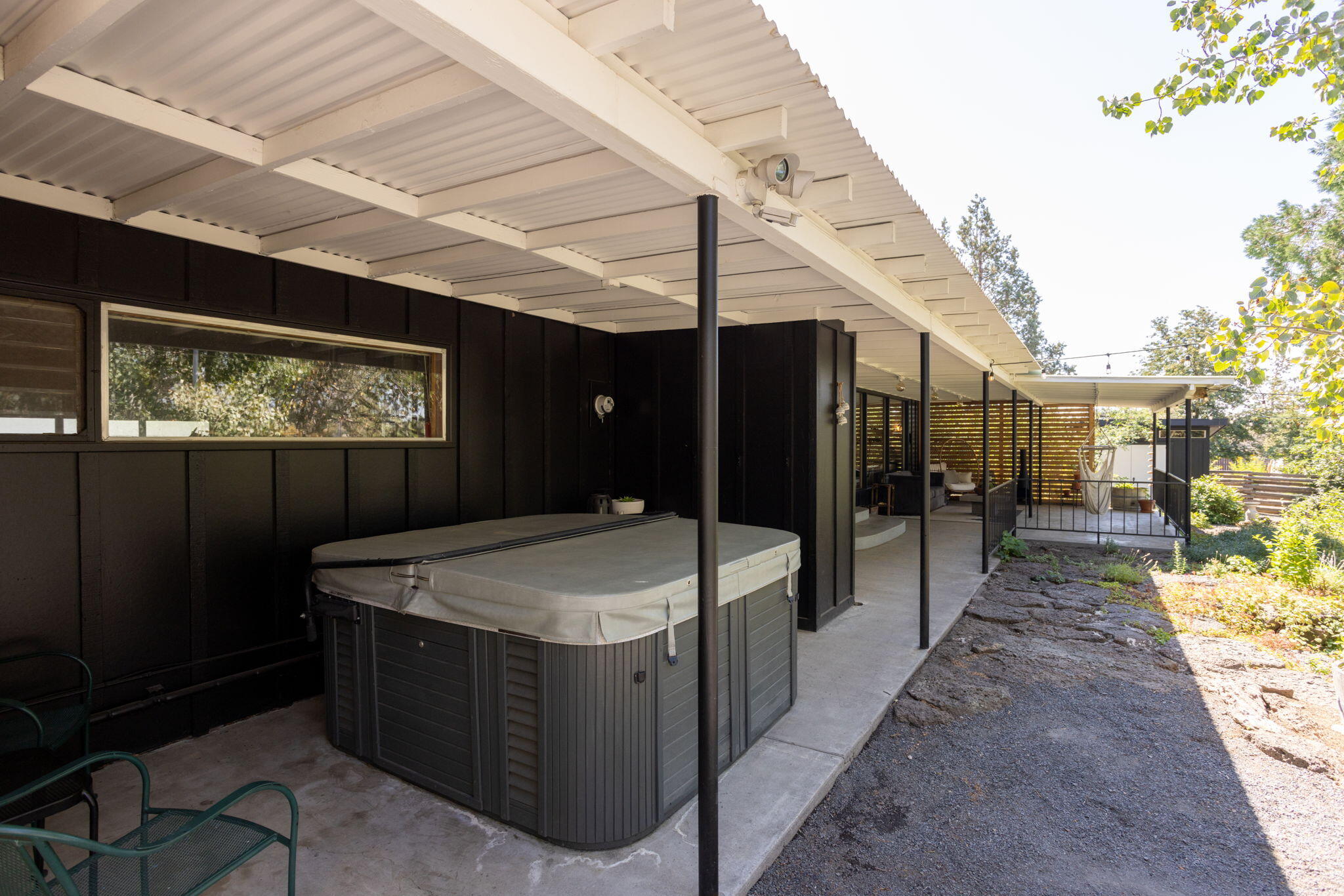 1199 SW Canyon Drive