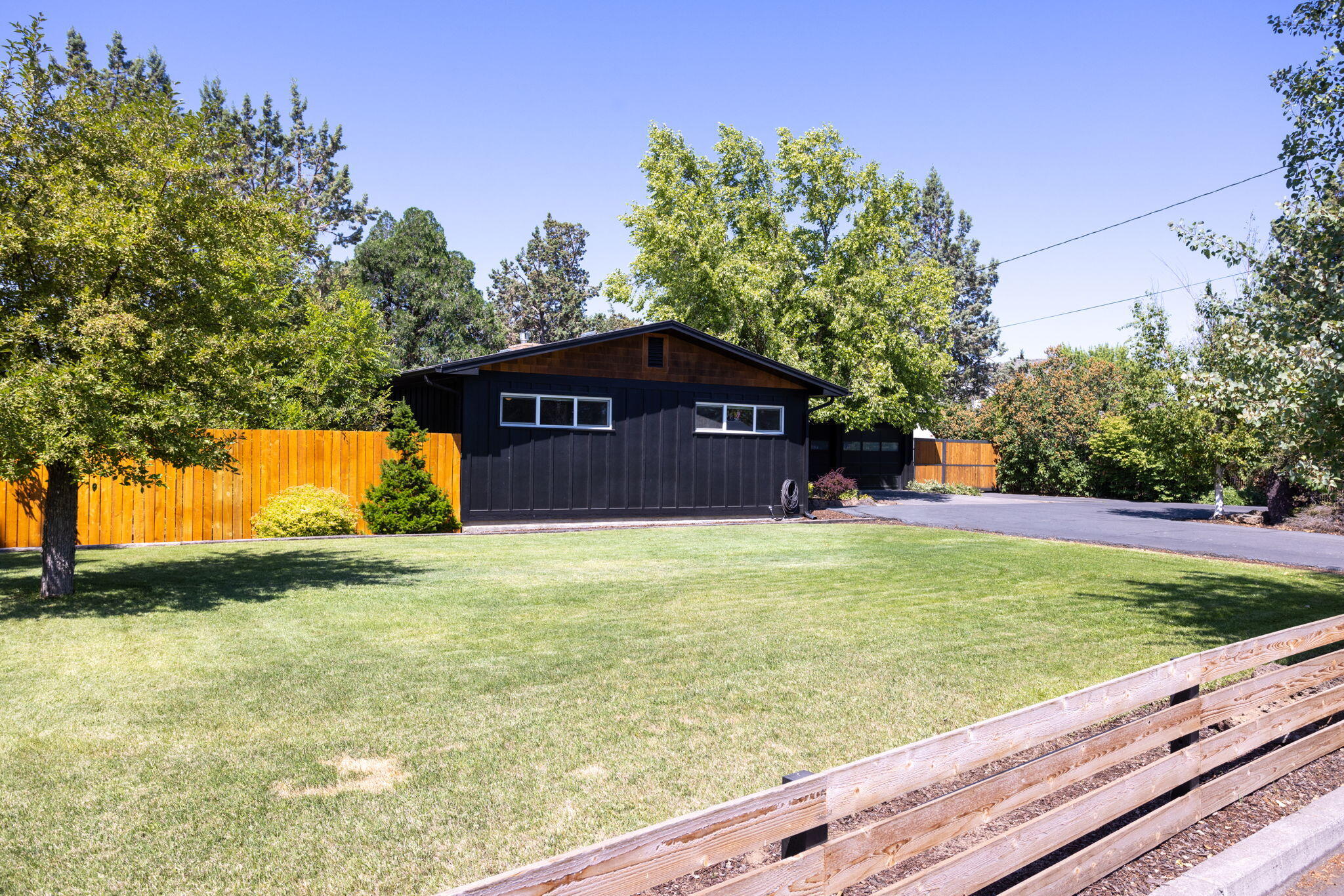 1199 SW Canyon Drive