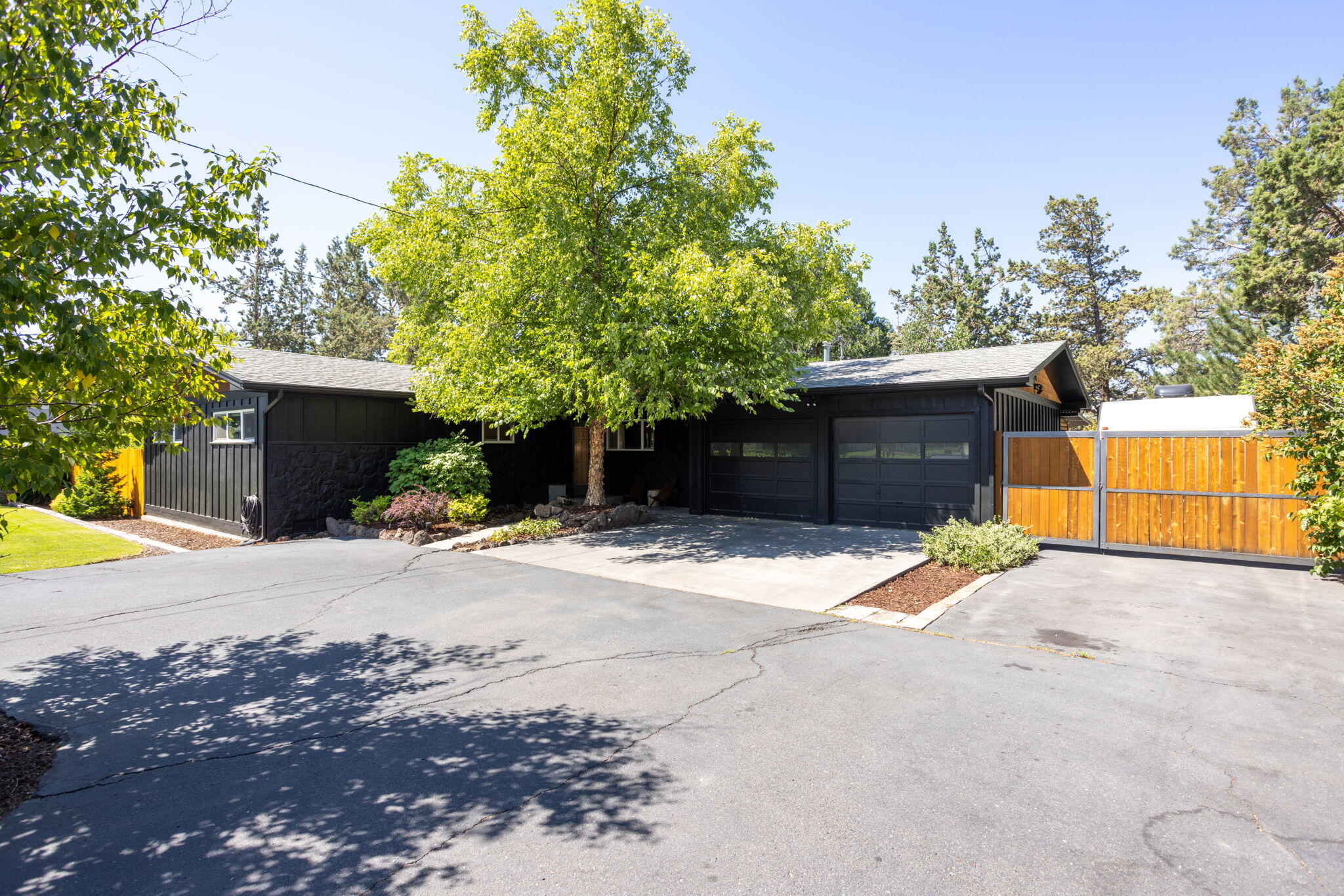 1199 SW Canyon Drive