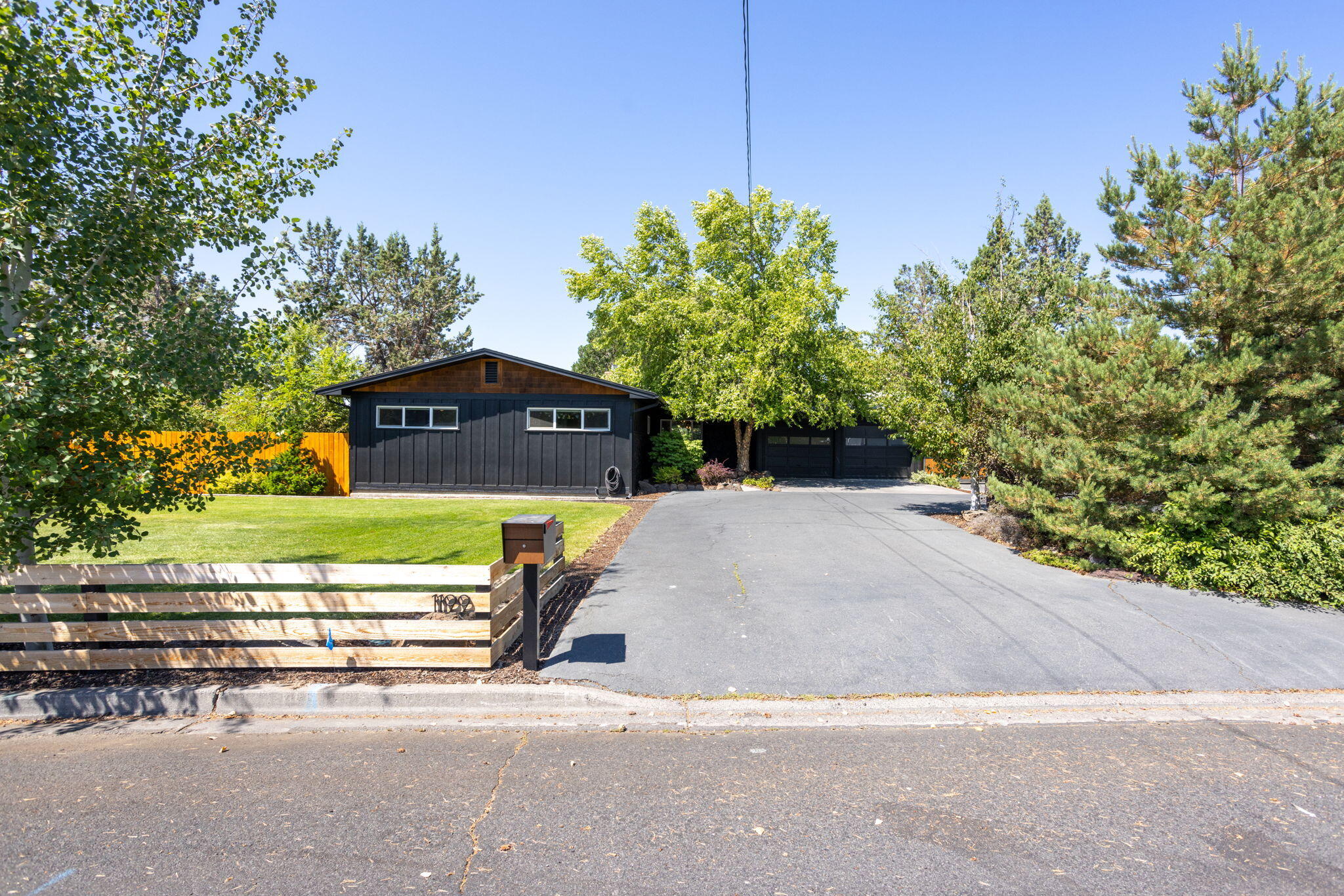 1199 SW Canyon Drive