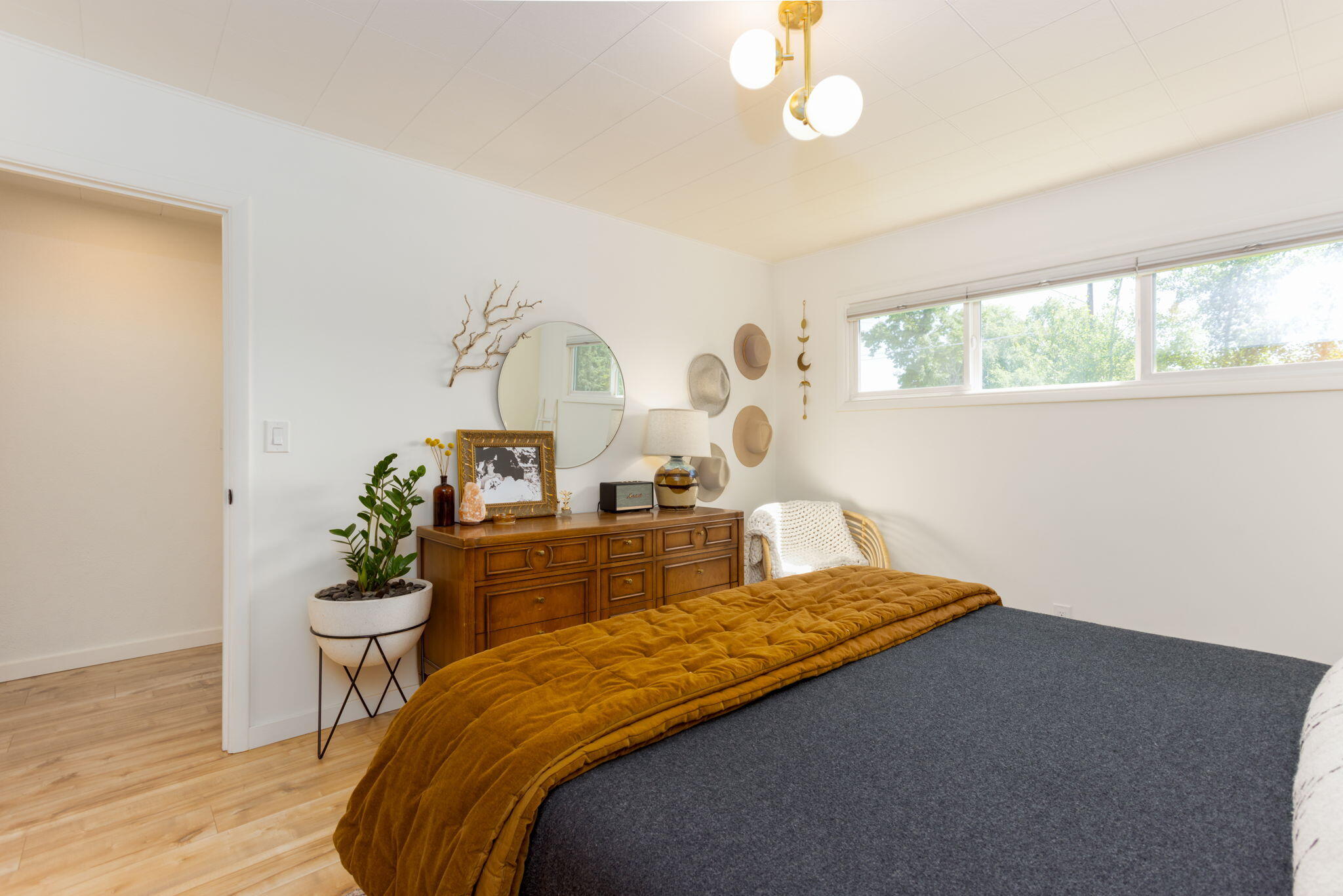 1199 SW Canyon Drive