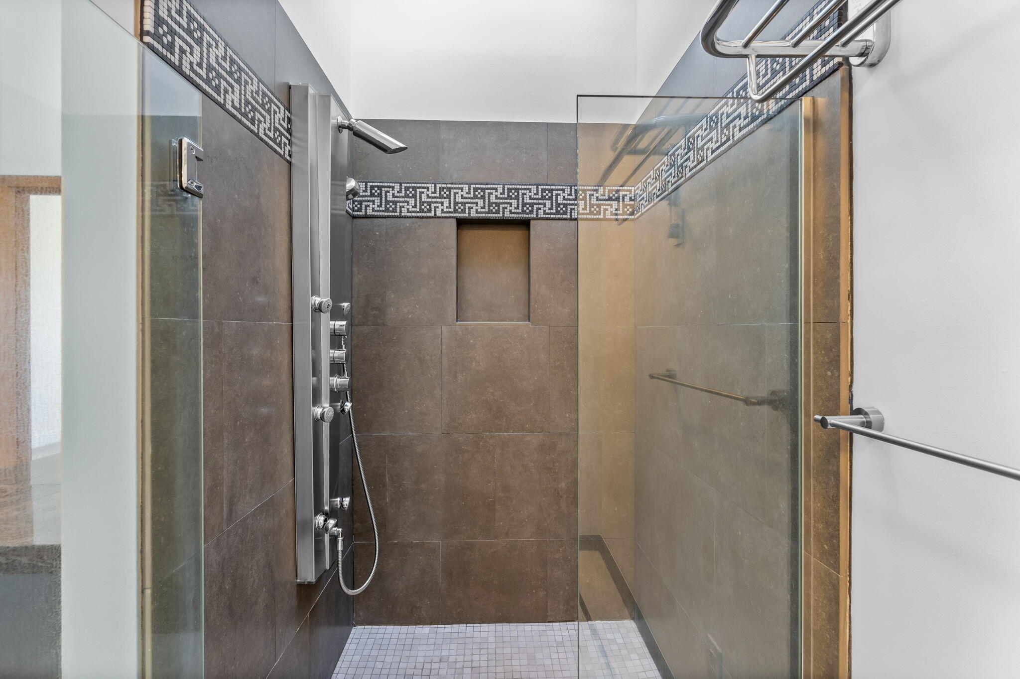 1281 NW City View Drive