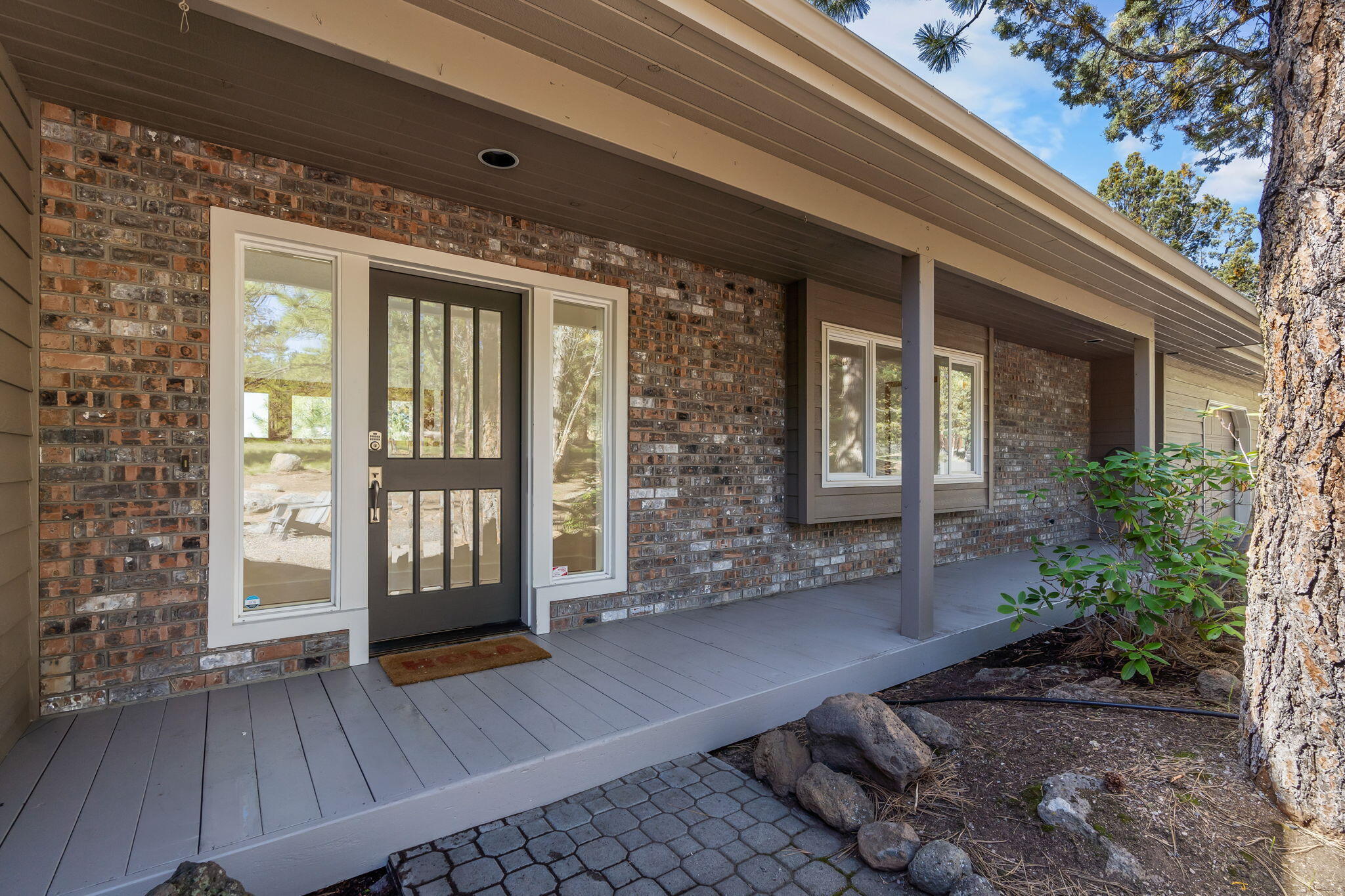 1281 NW City View Drive