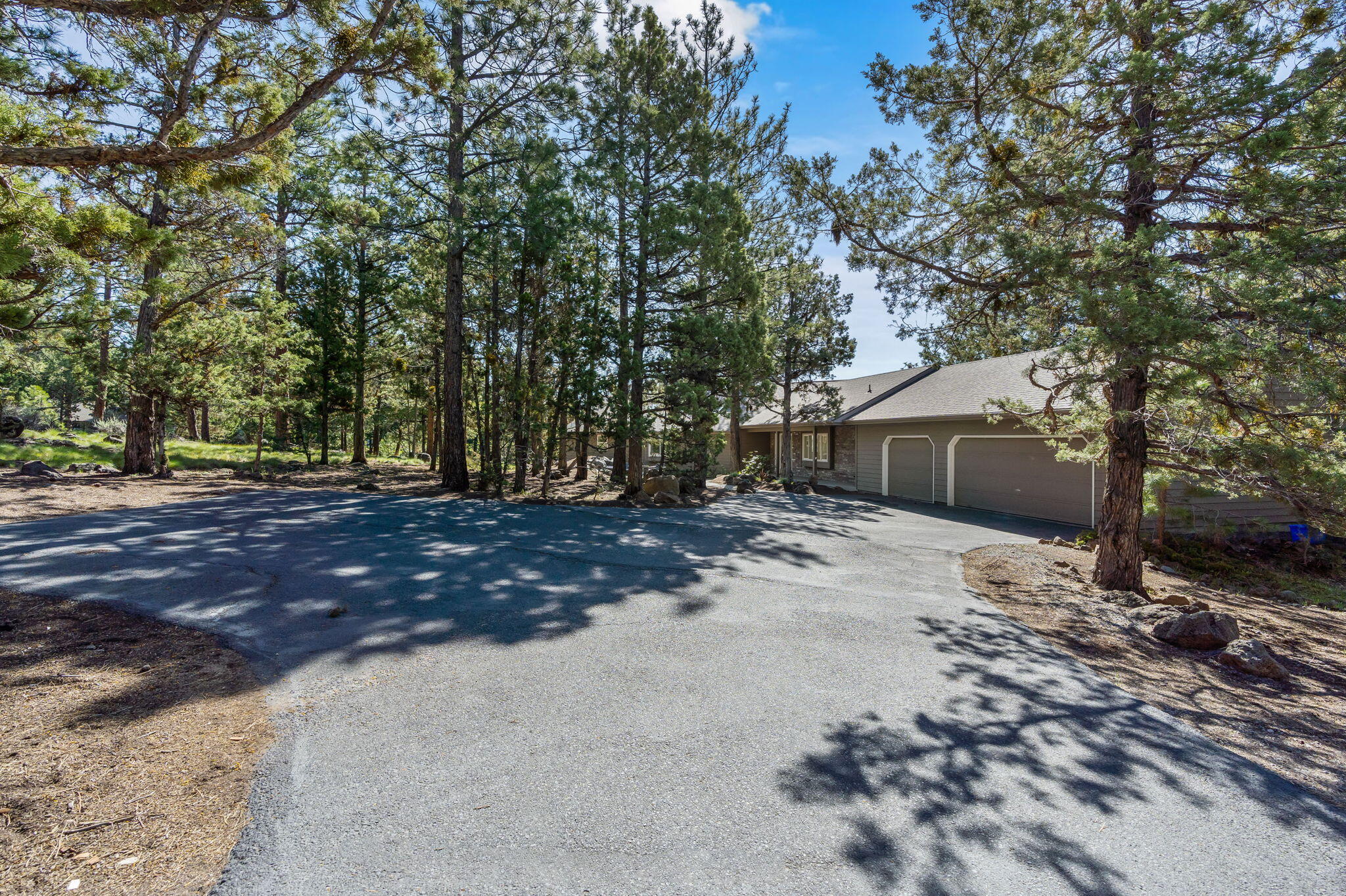 1281 NW City View Drive