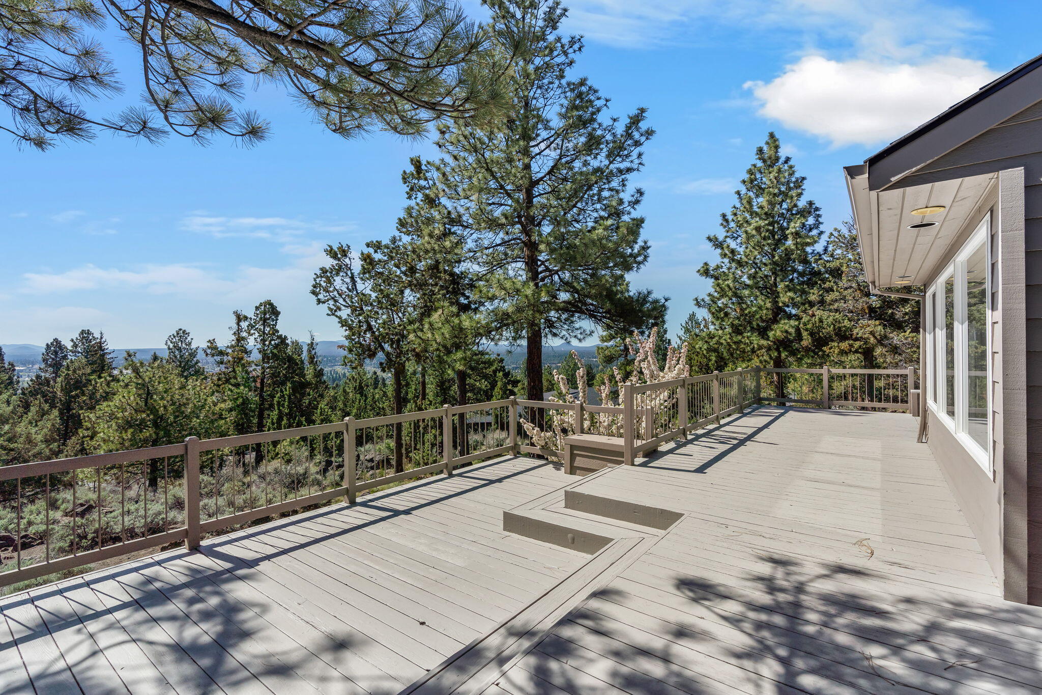 1281 NW City View Drive