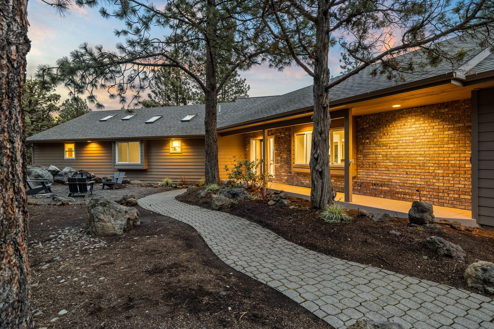 1281 NW City View Drive