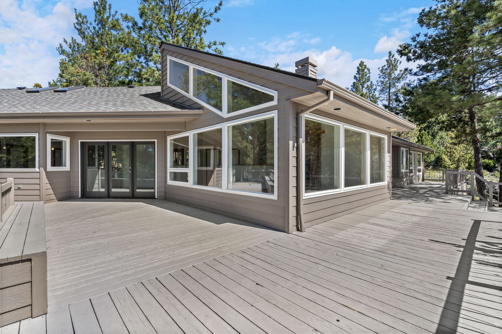 1281 NW City View Drive