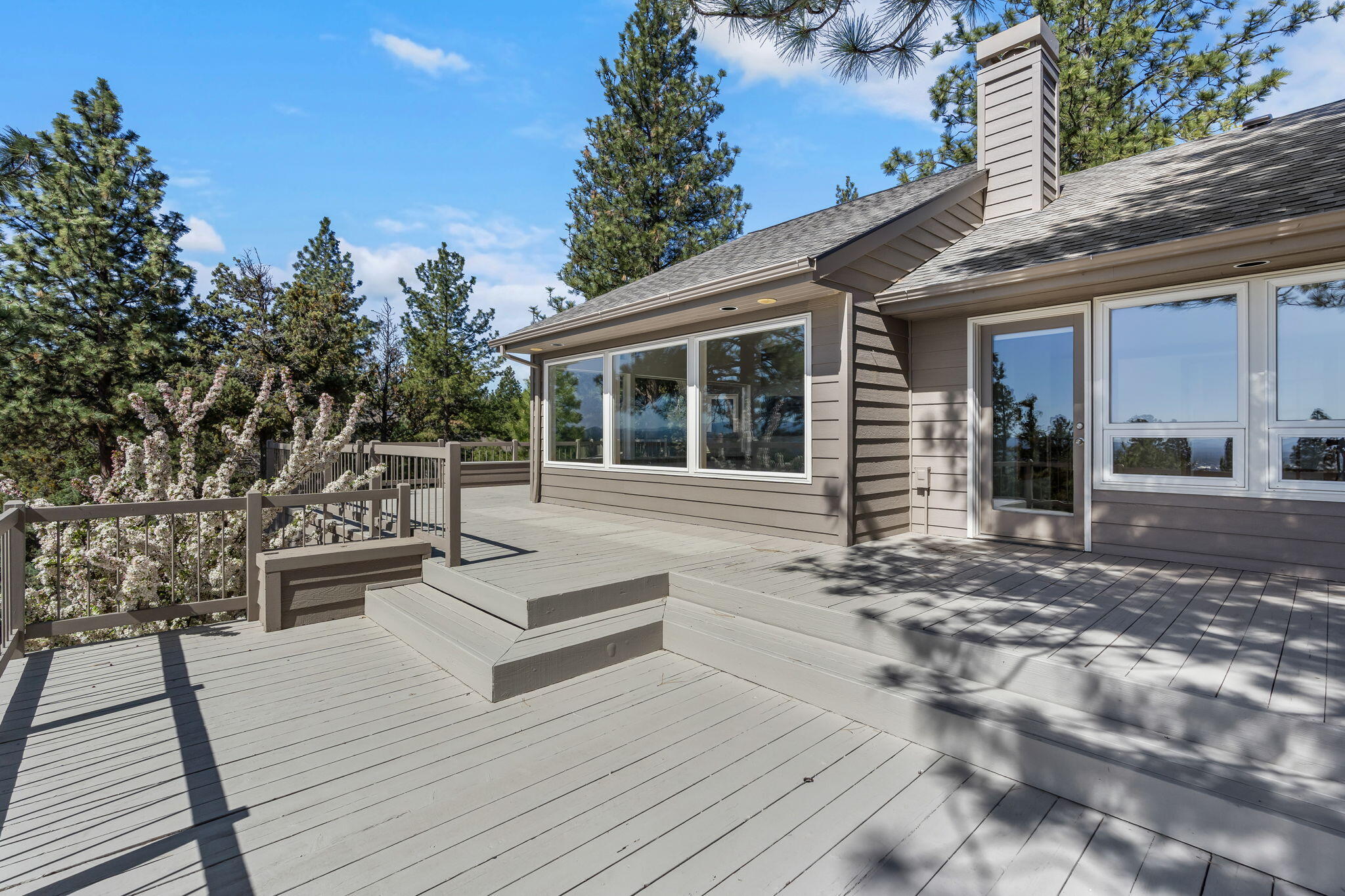 1281 NW City View Drive