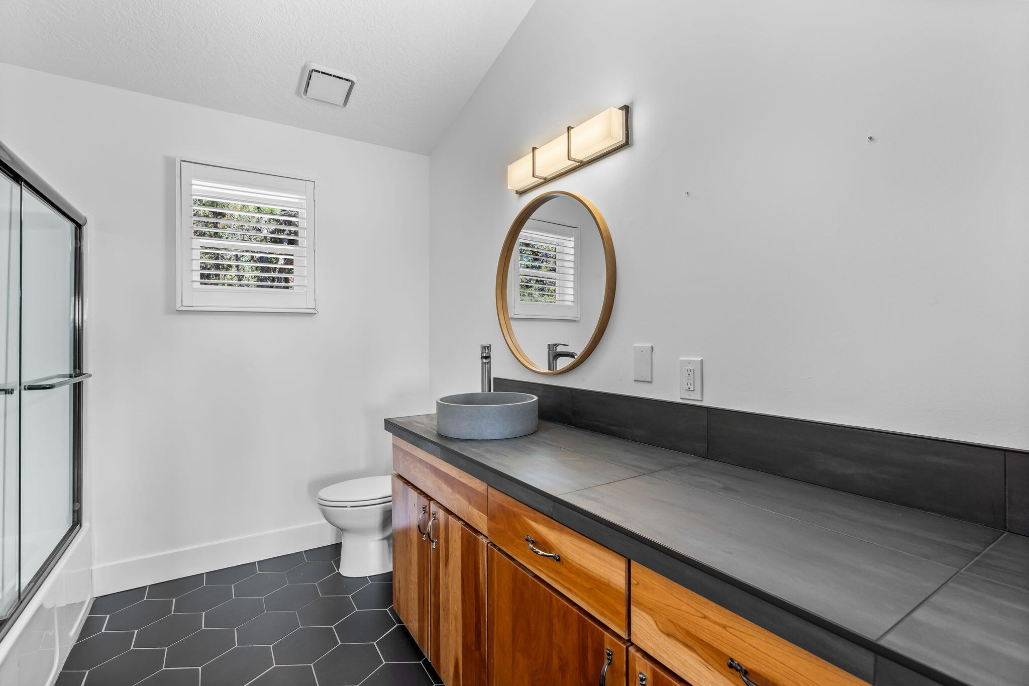 1281 NW City View Drive