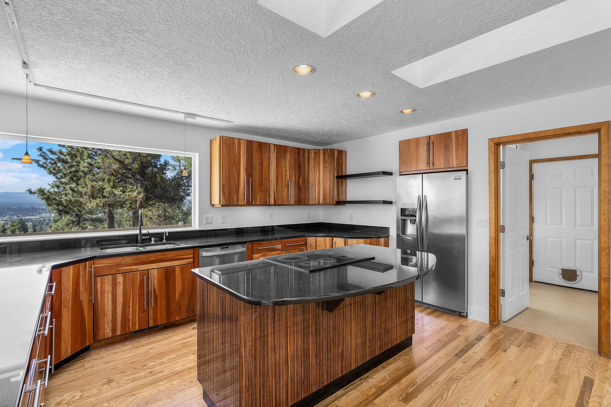 1281 NW City View Drive