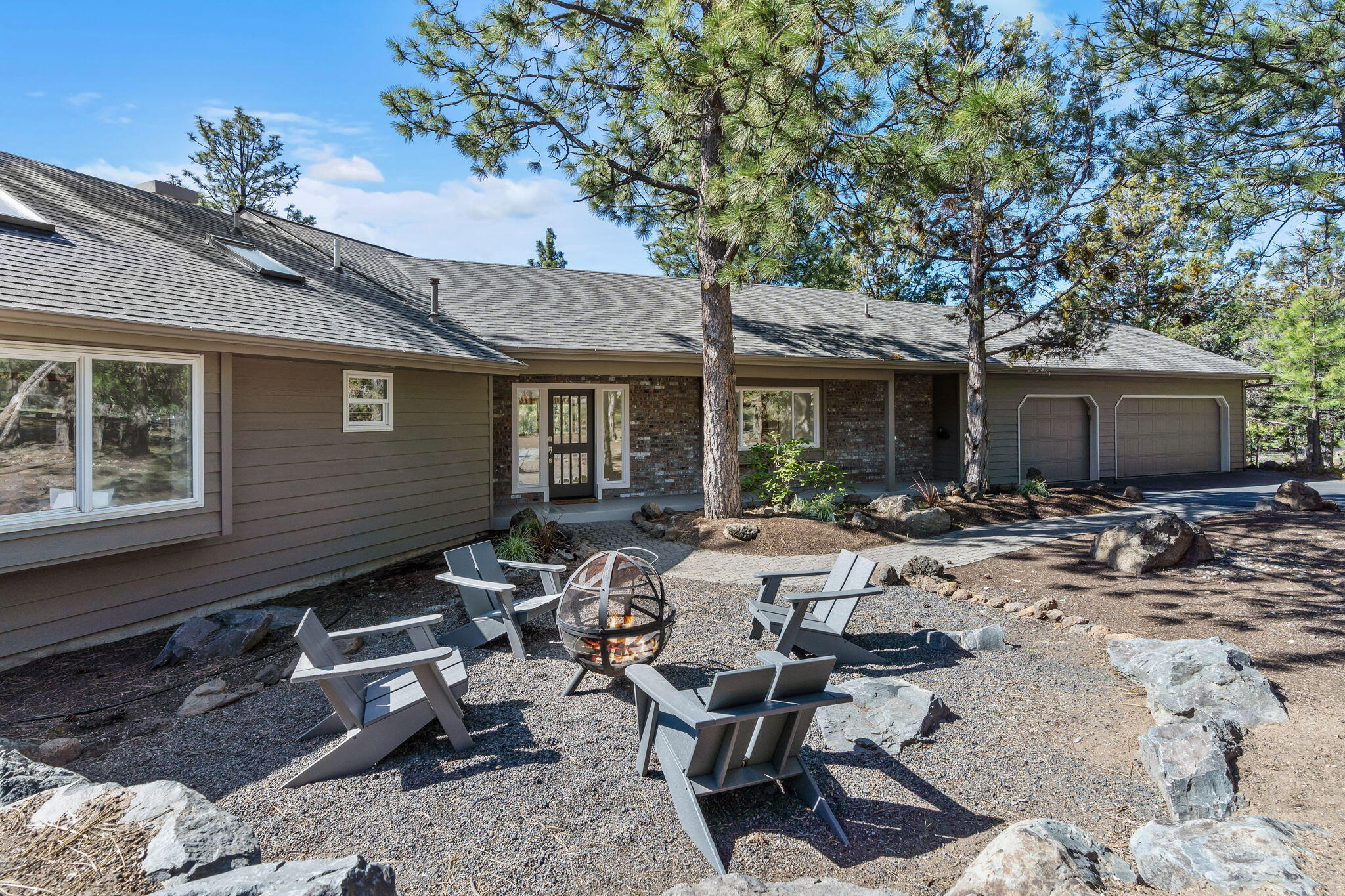 1281 NW City View Drive