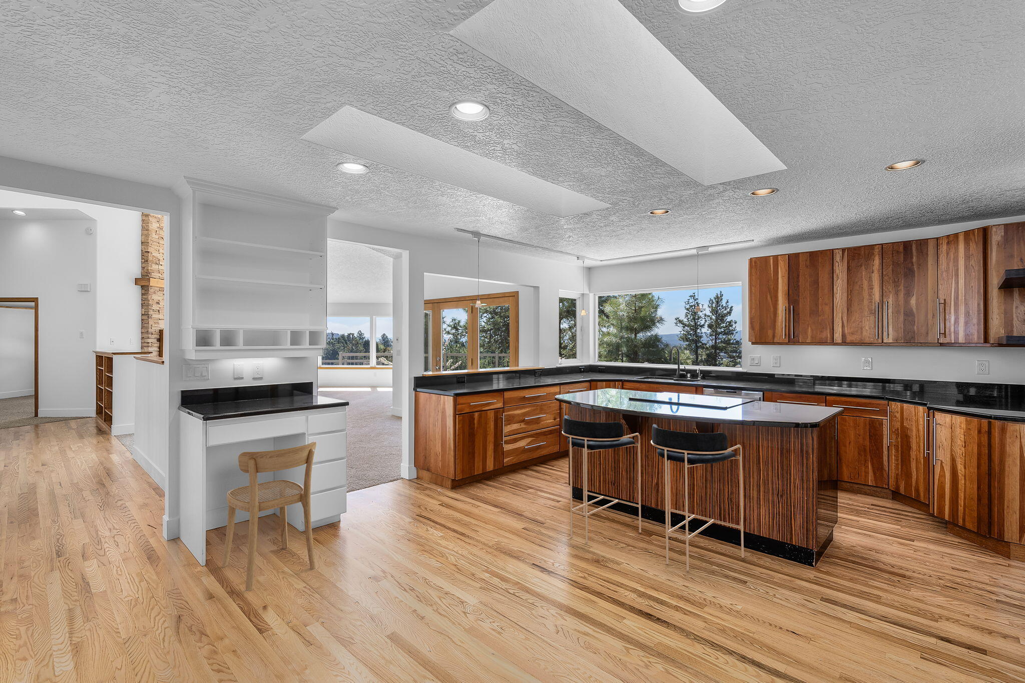 1281 NW City View Drive