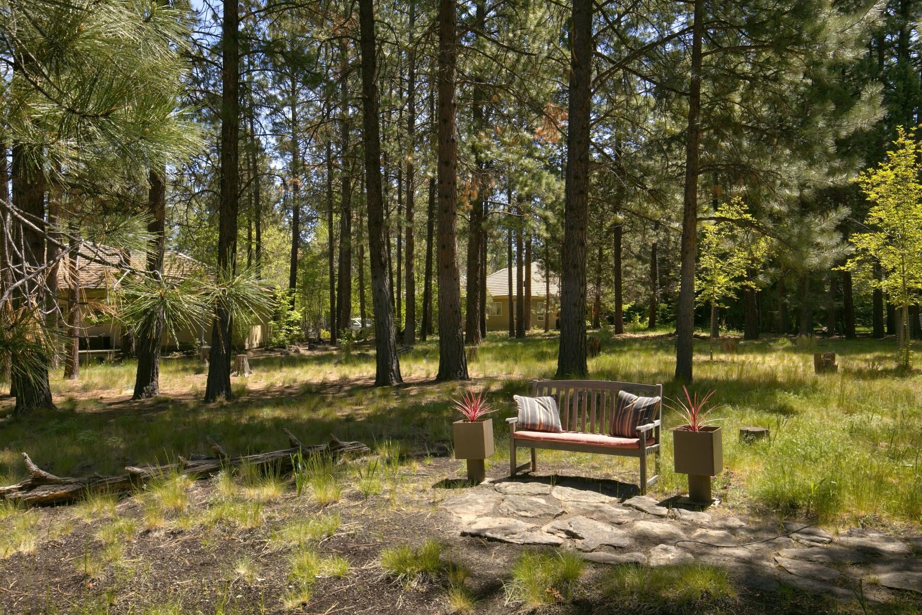 19292 Green lakes Loop