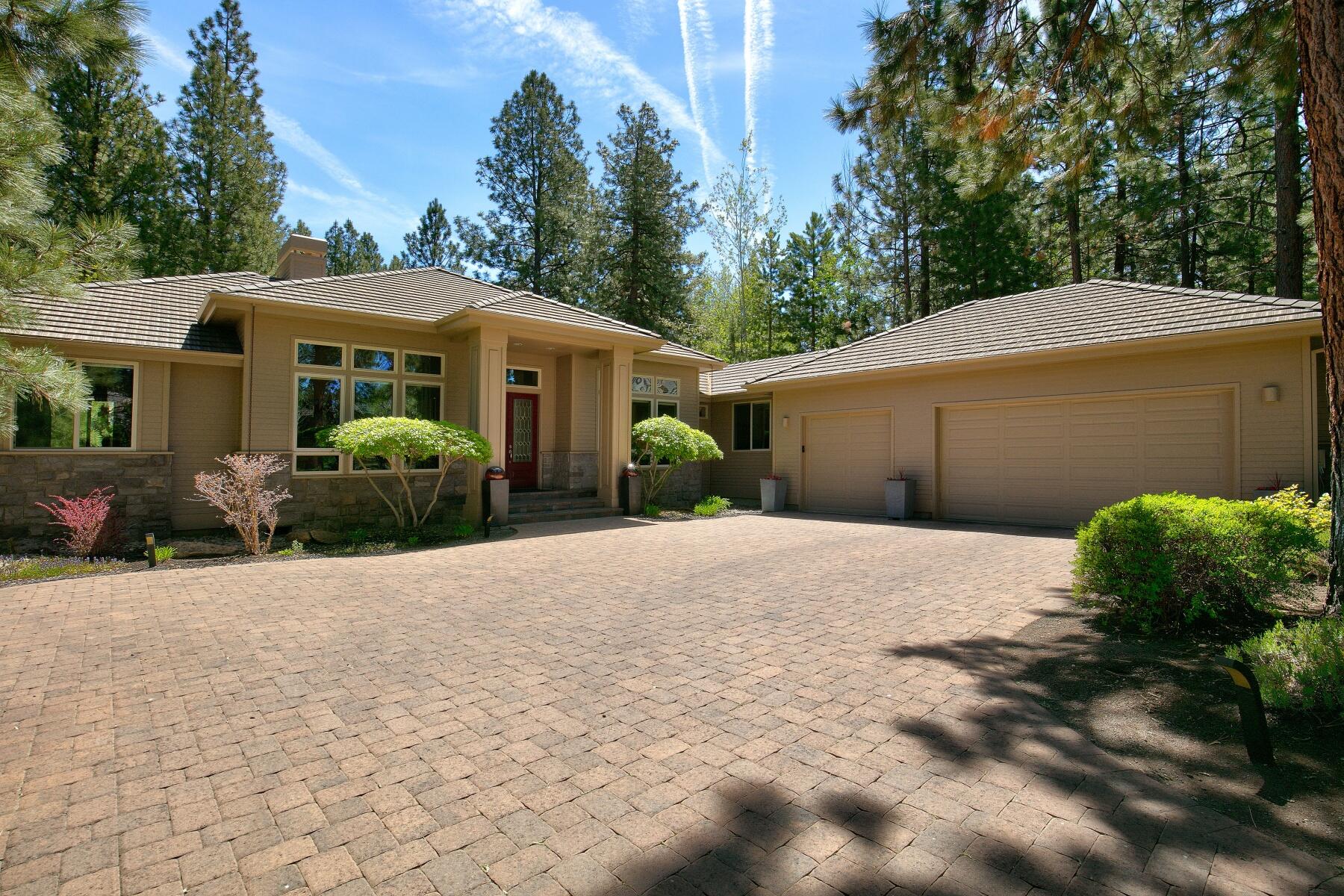 19292 Green lakes Loop