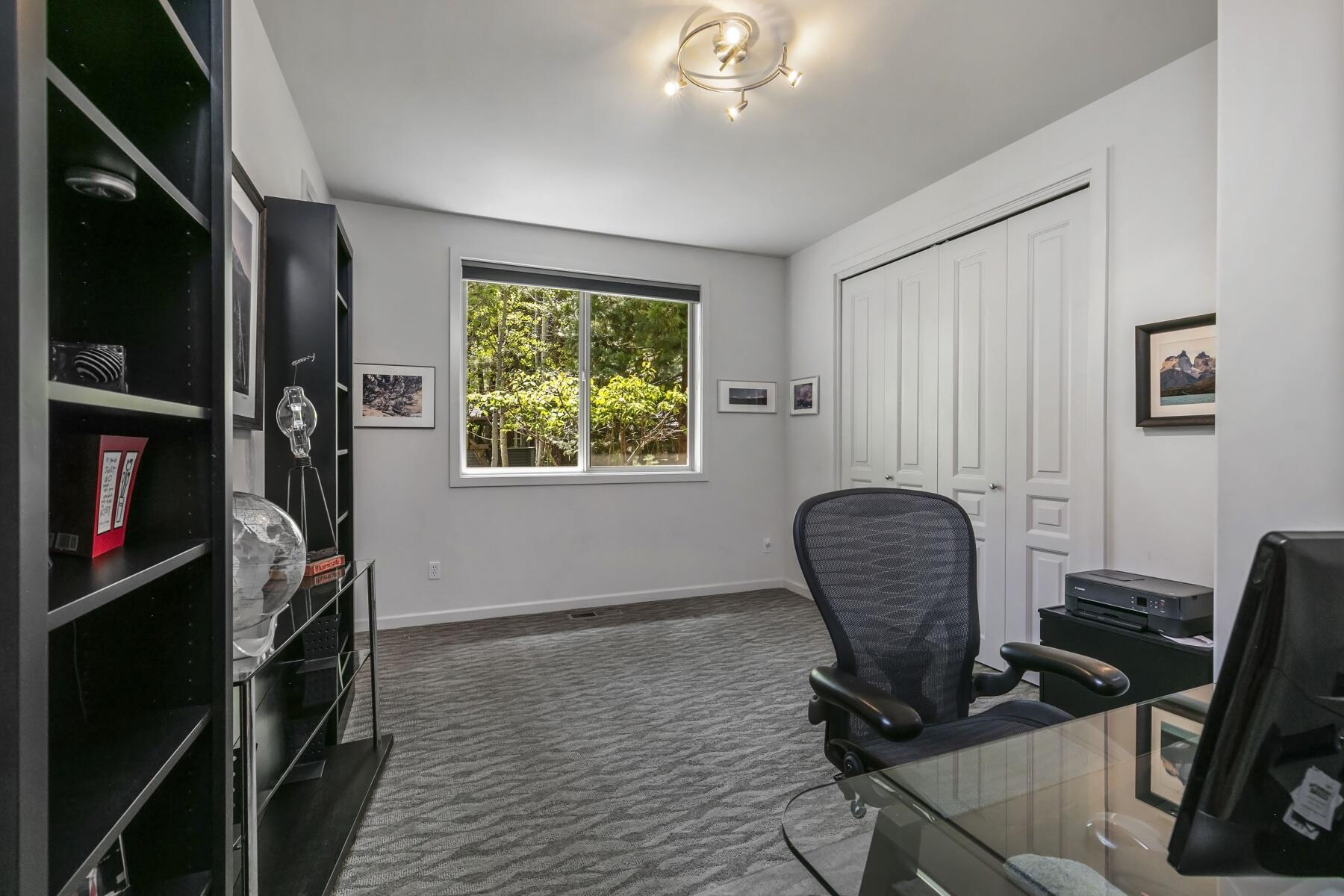 19292 Green lakes Loop