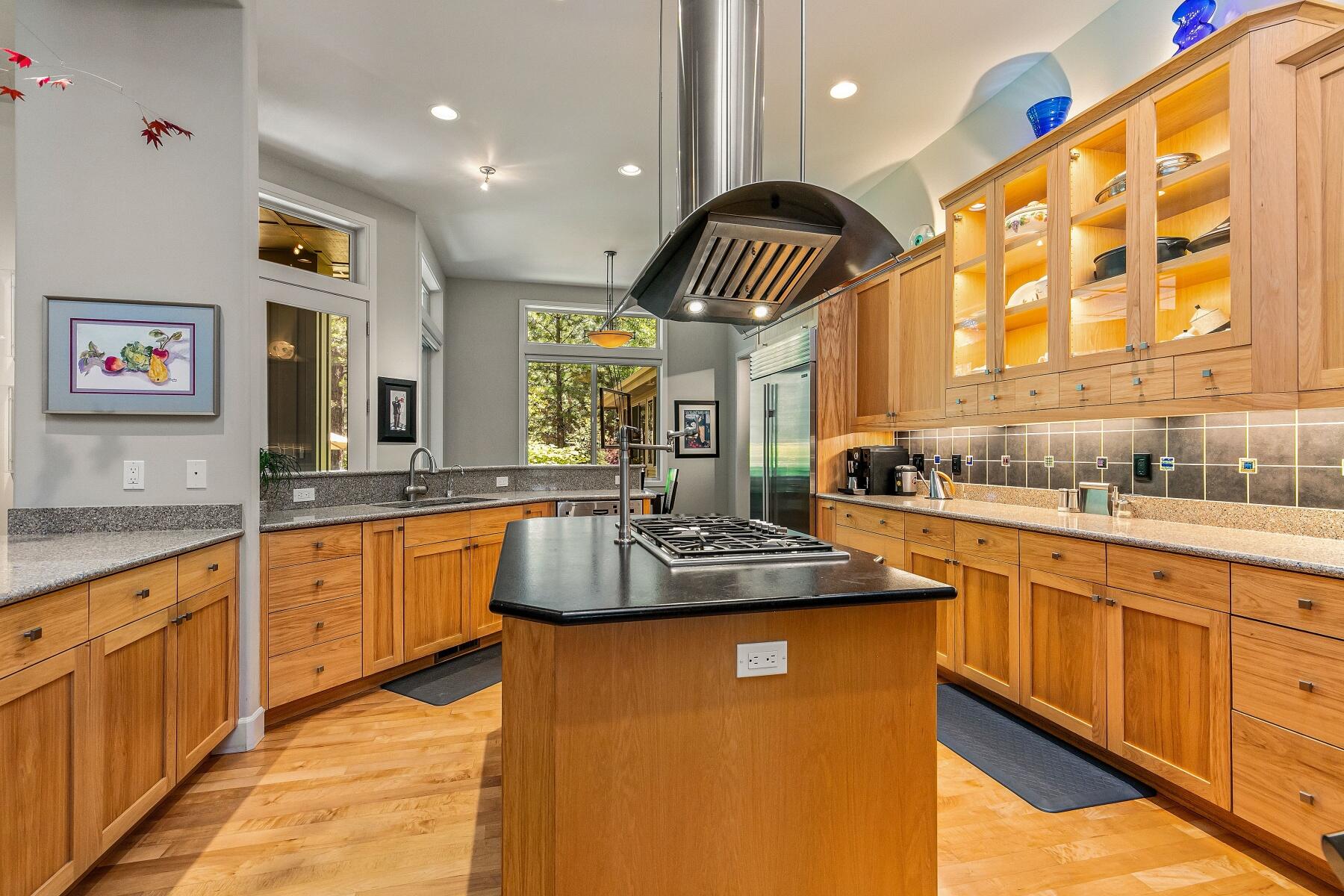 19292 Green lakes Loop