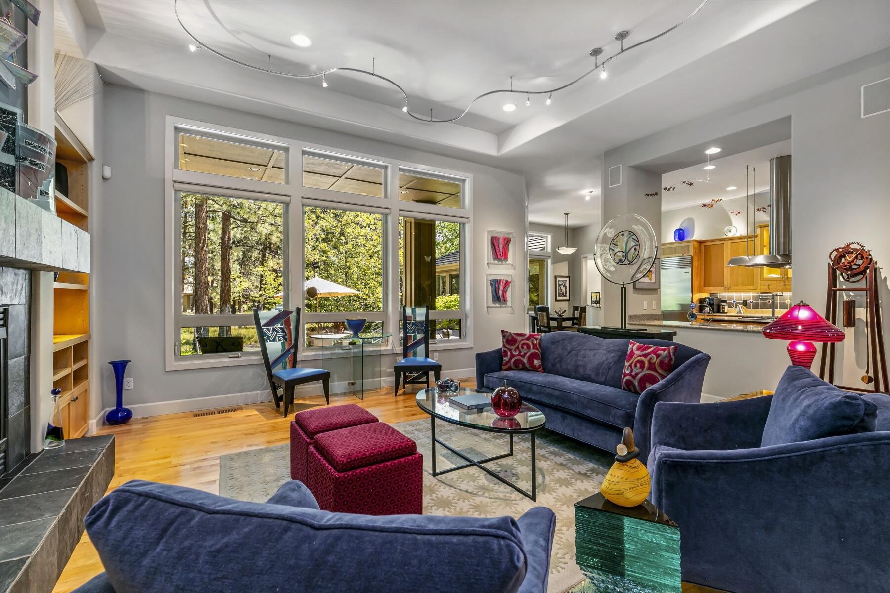 19292 Green lakes Loop