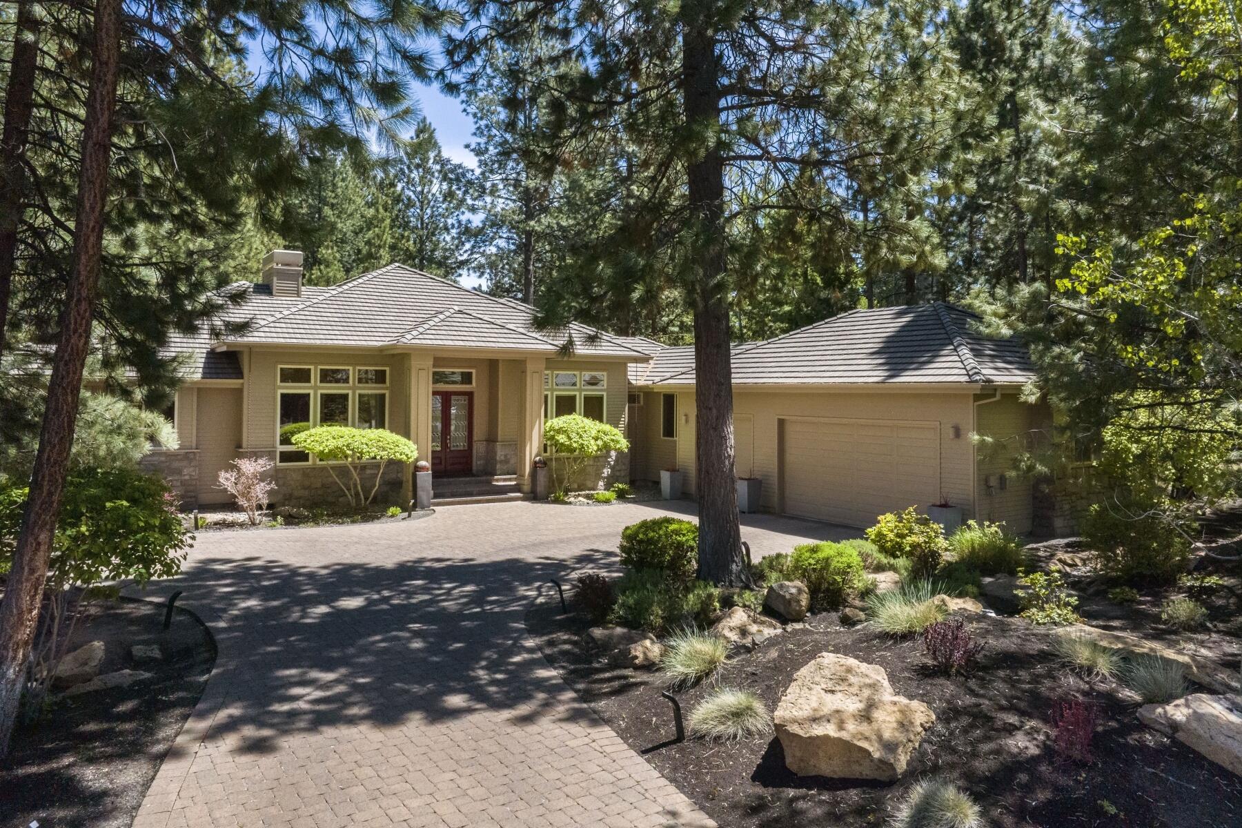 19292 Green lakes Loop