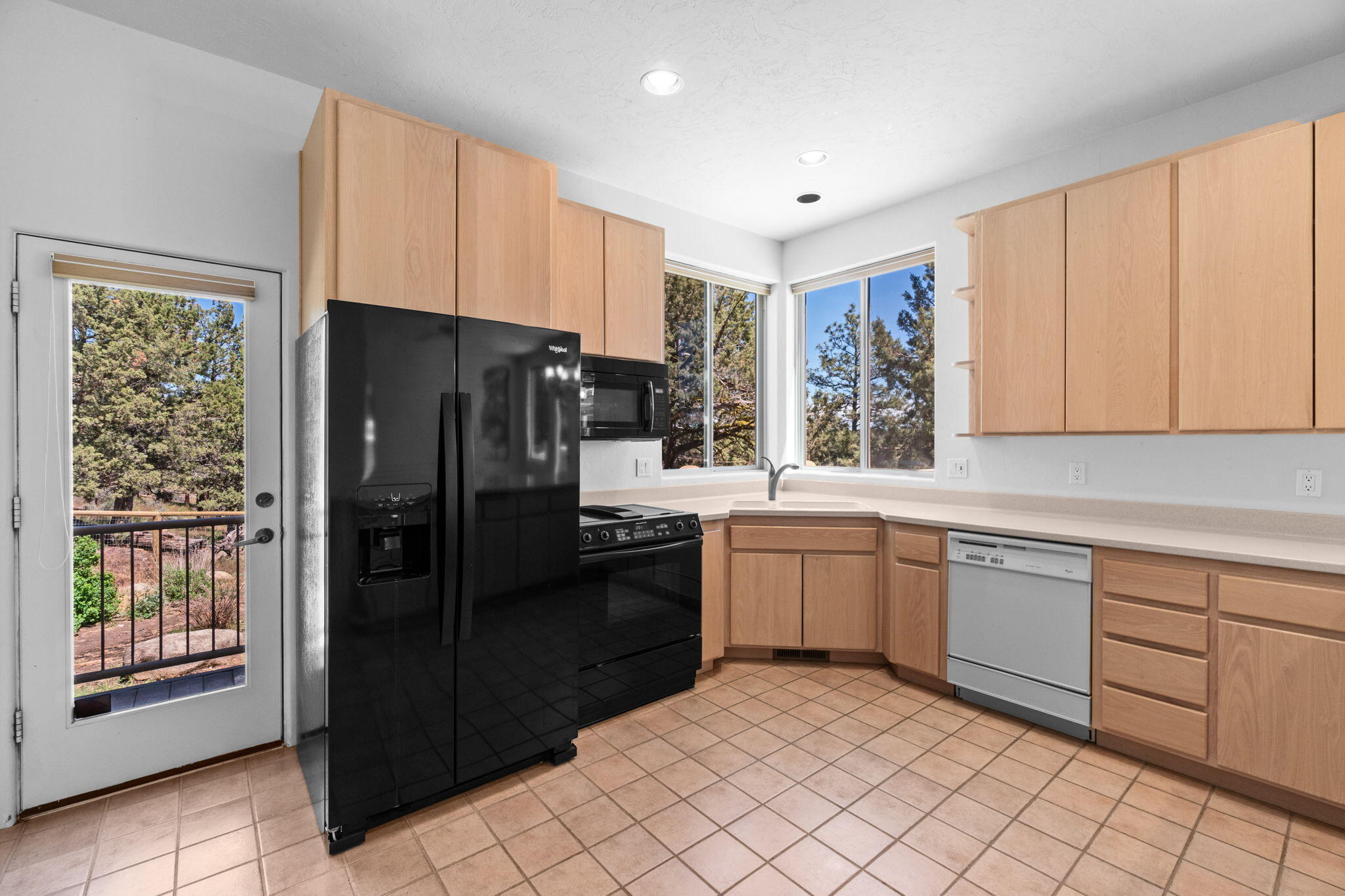 17625 Mountain View Road