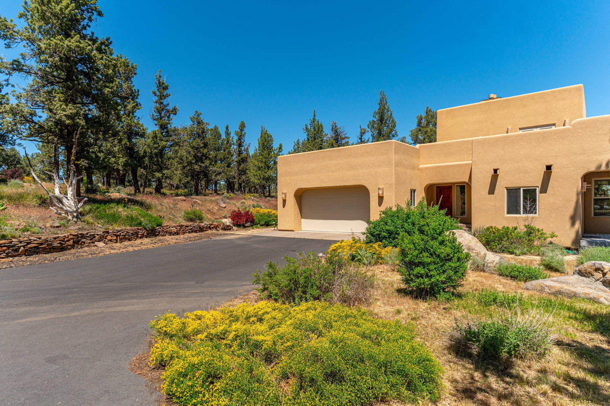 17625 Mountain View Road