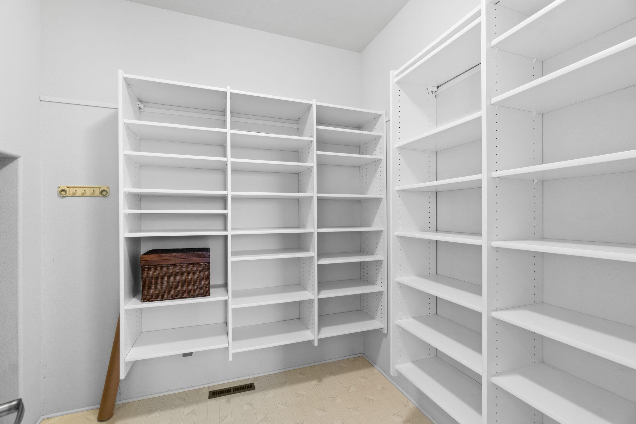 17625 Mountain View Road