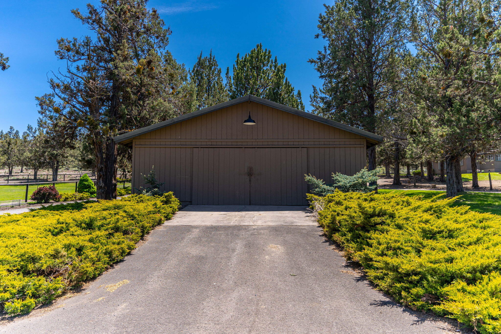 65922 and 65926 Waldron Trail