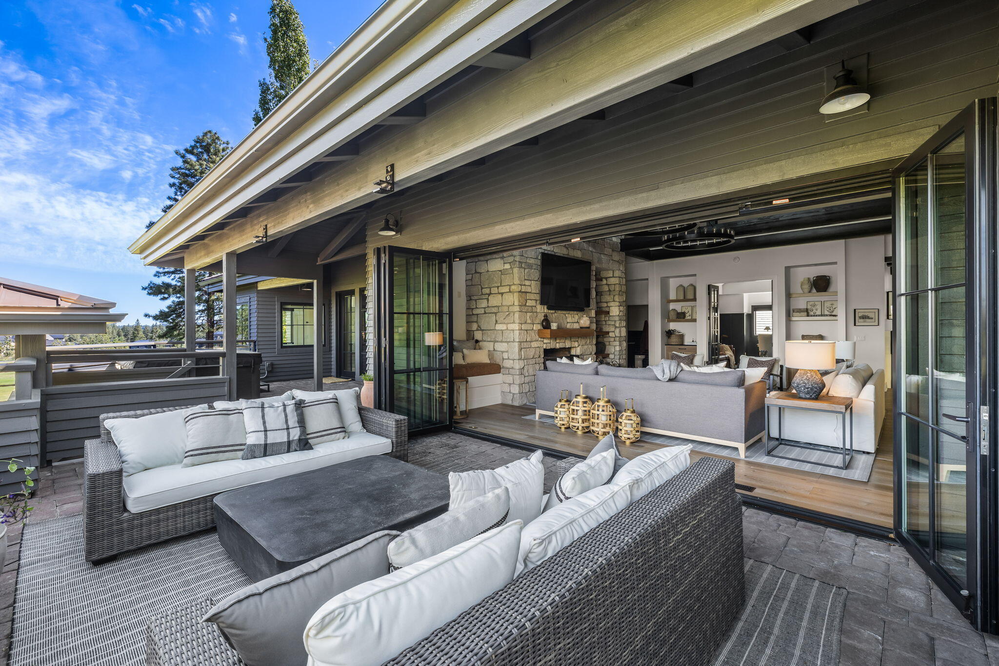 19239 Green Lakes Loop