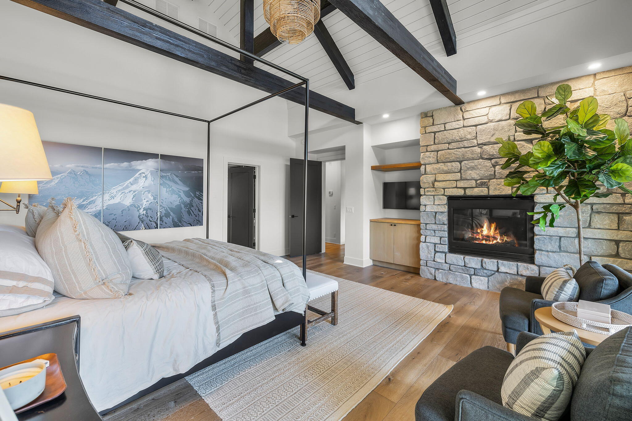 19239 Green Lakes Loop