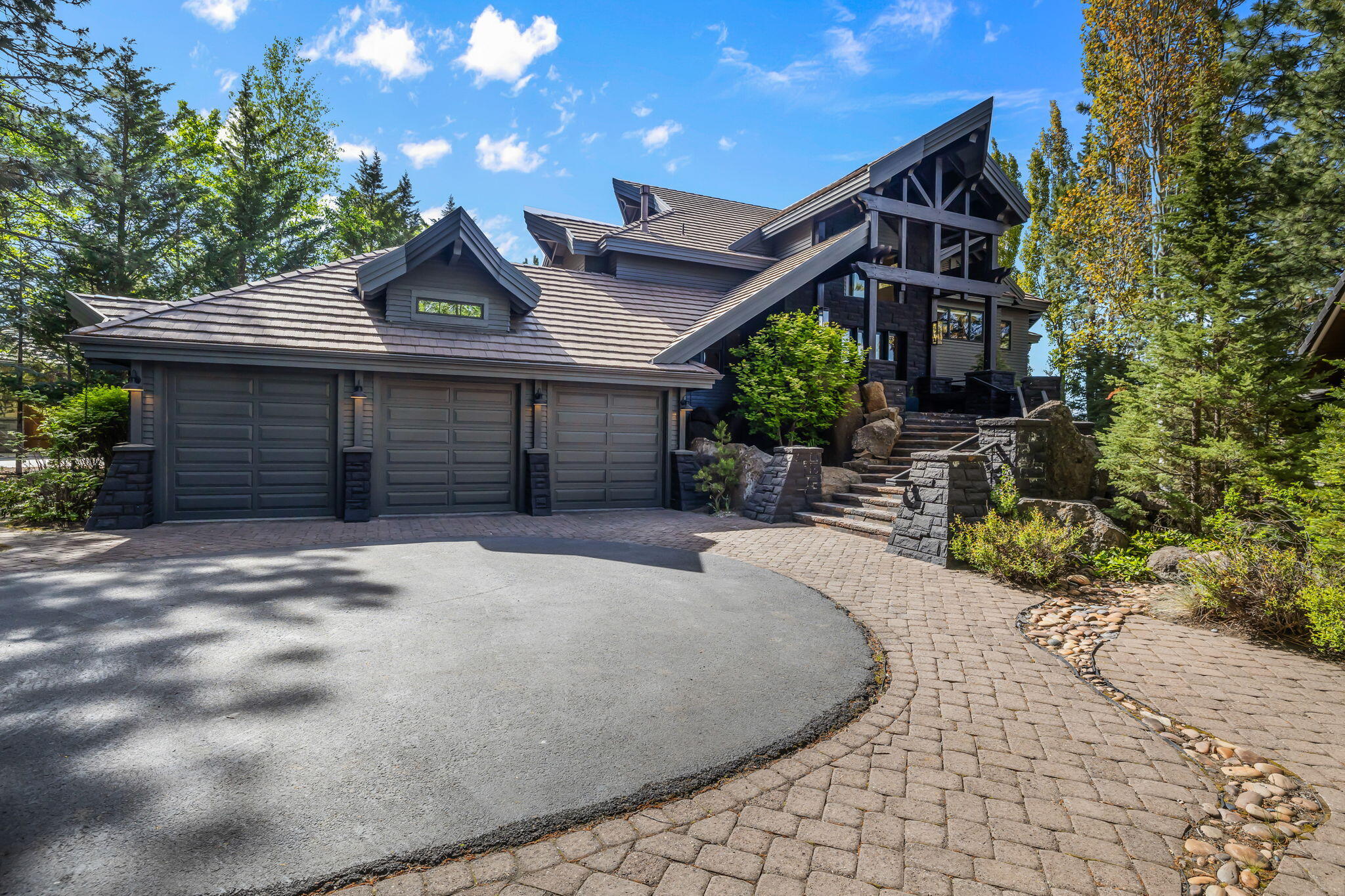 19239 Green Lakes Loop