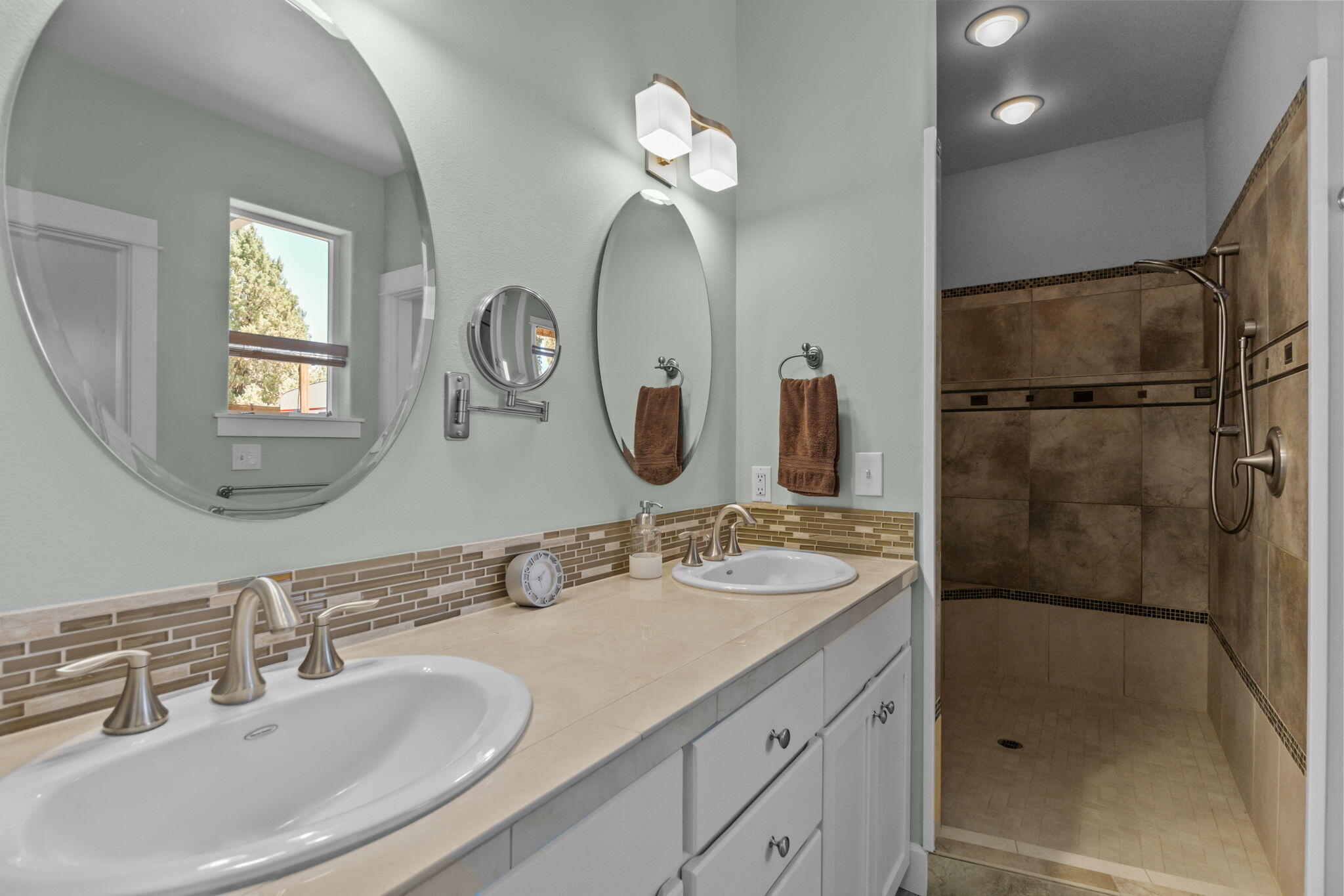 61031 Sky Harbor Drive