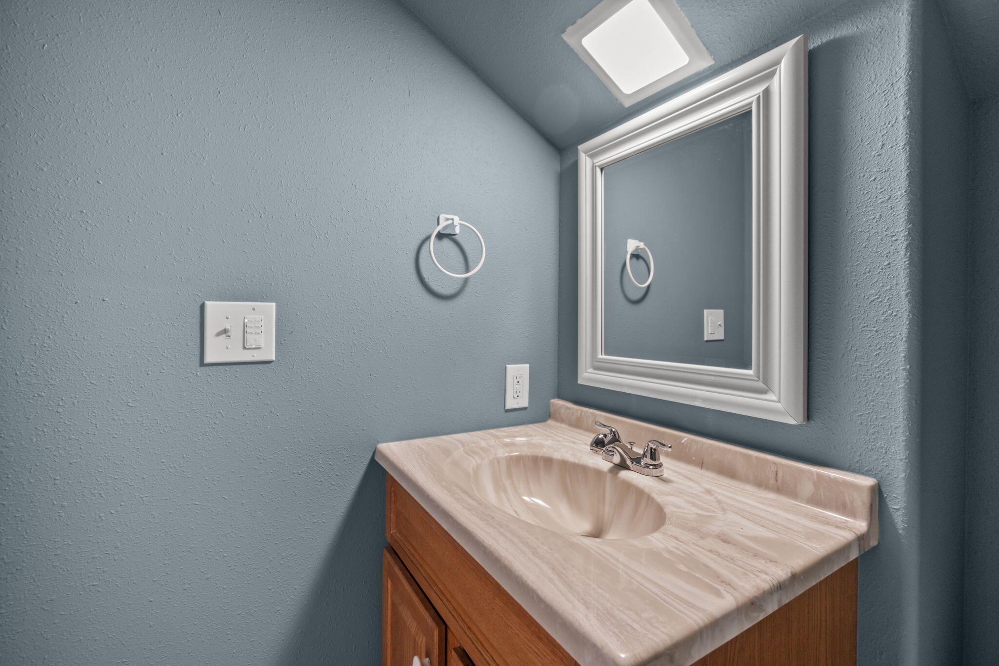 61031 Sky Harbor Drive