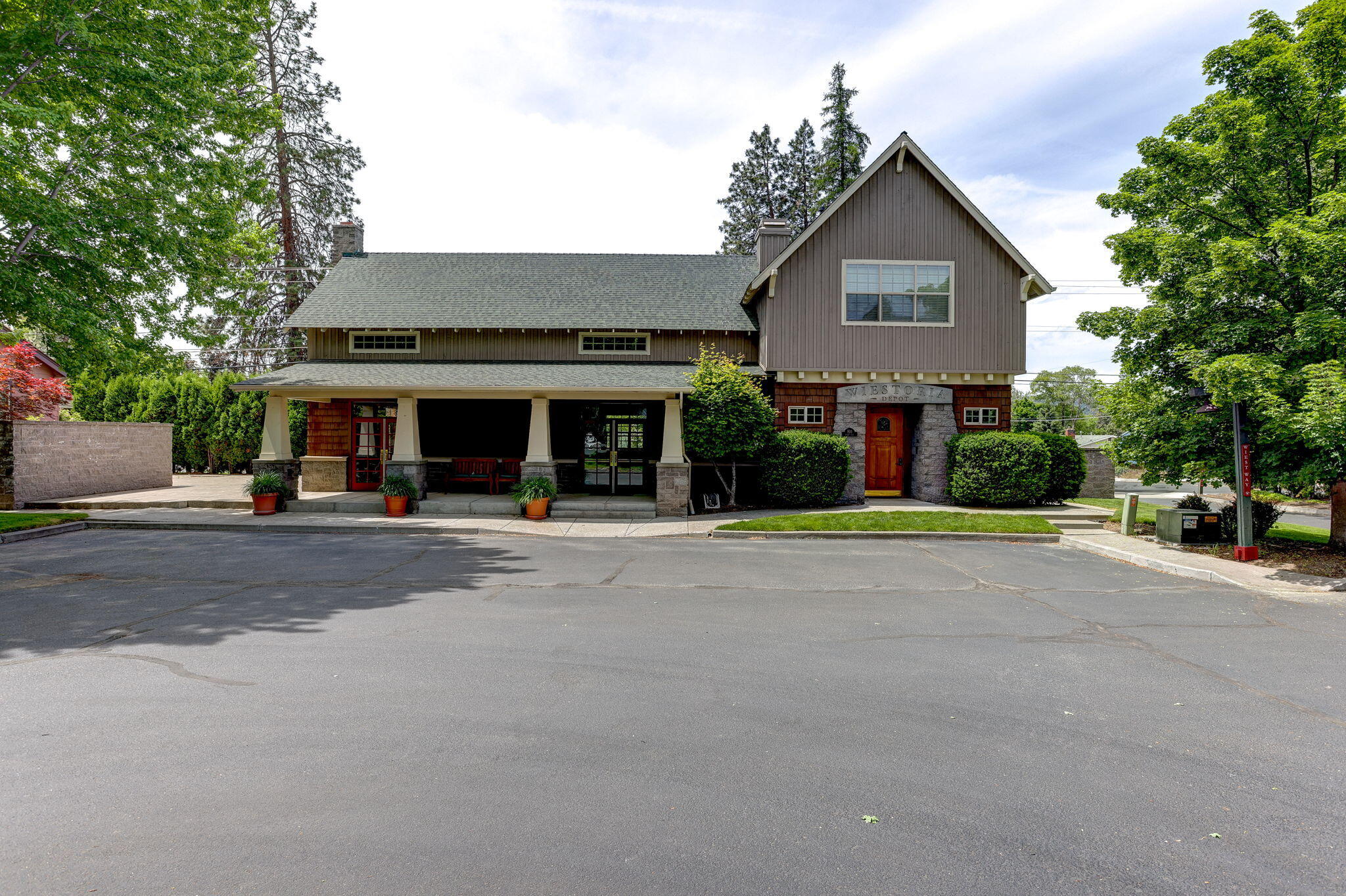 1850 NE Berg Way, Bend