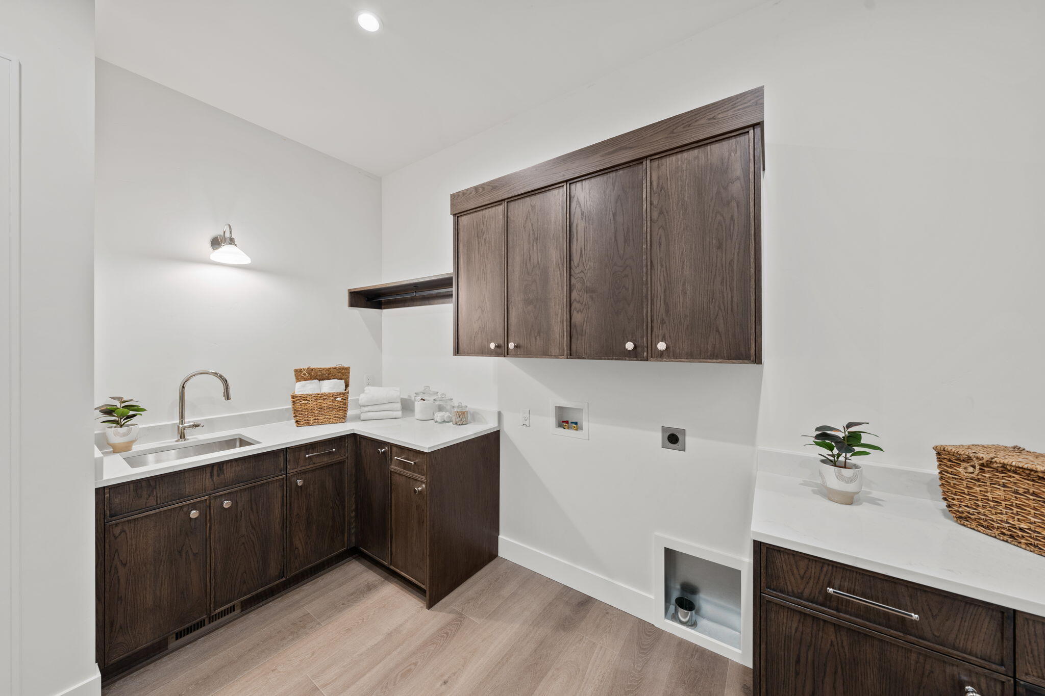 3190 NW Strickland Way, 197