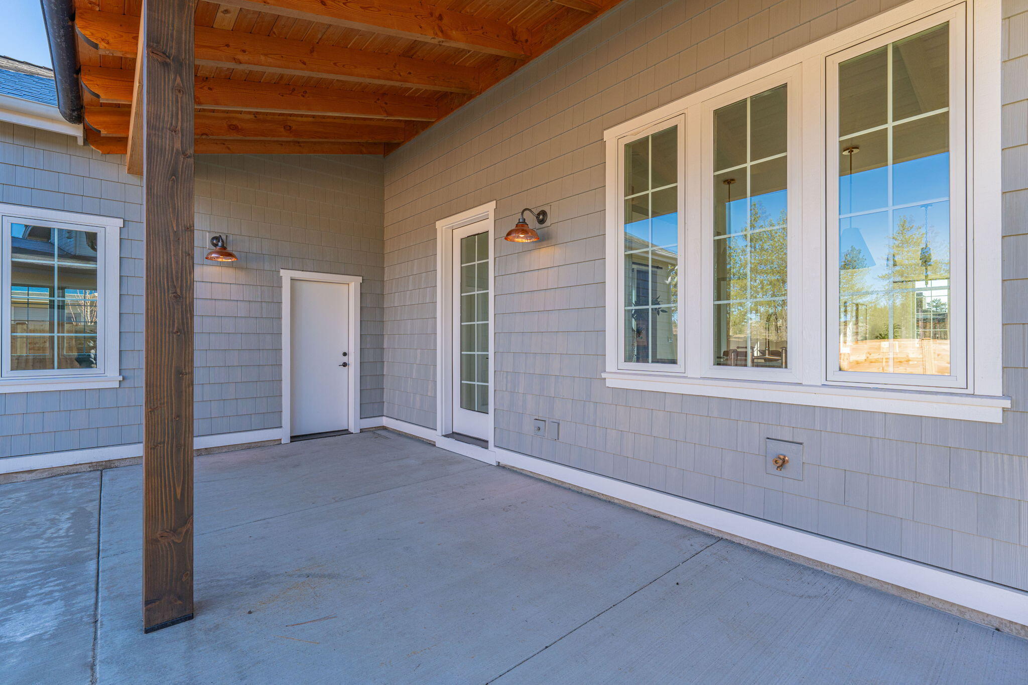 3190 NW Strickland Way, 197