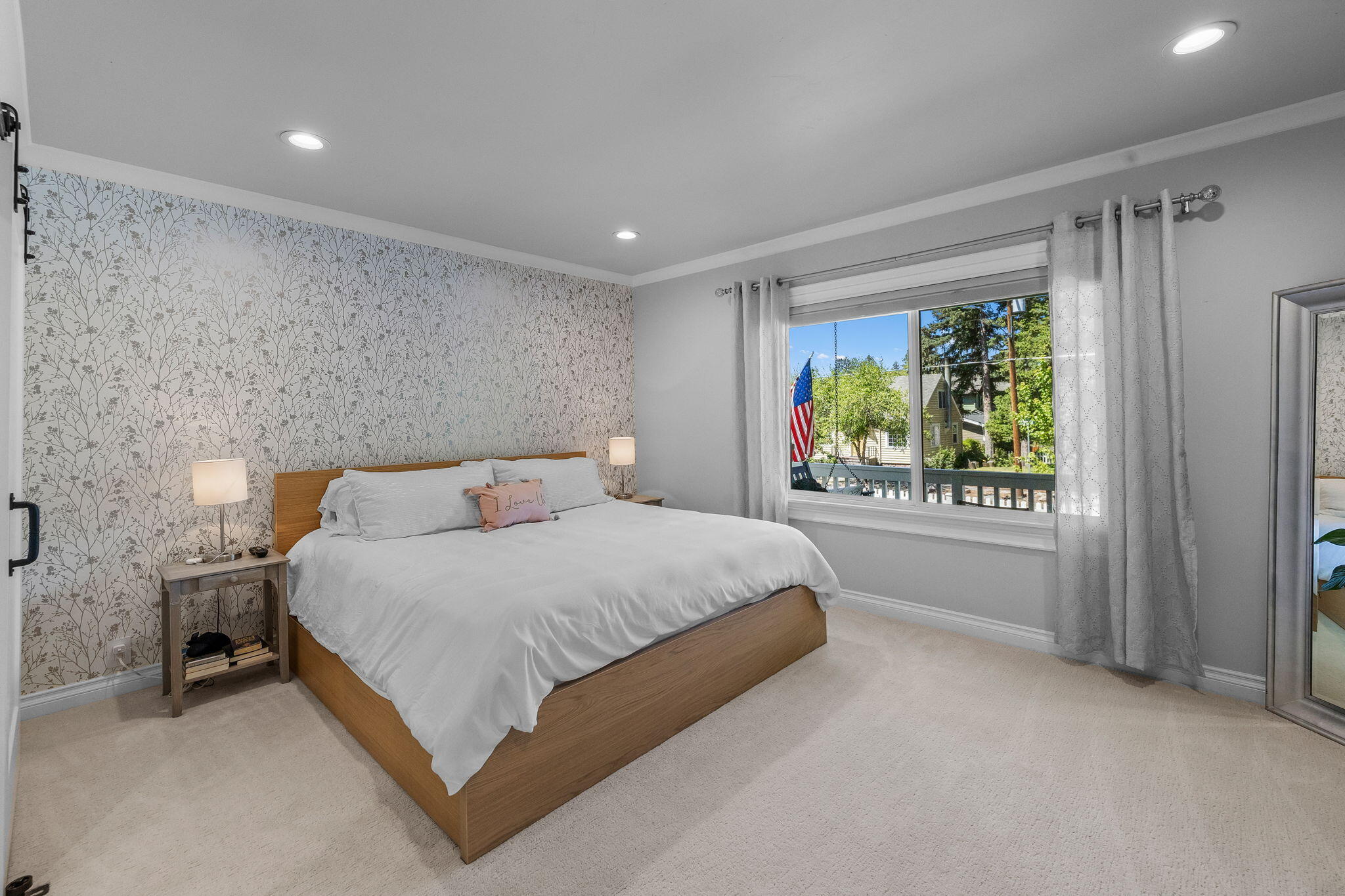 434 NW Riverside Boulevard