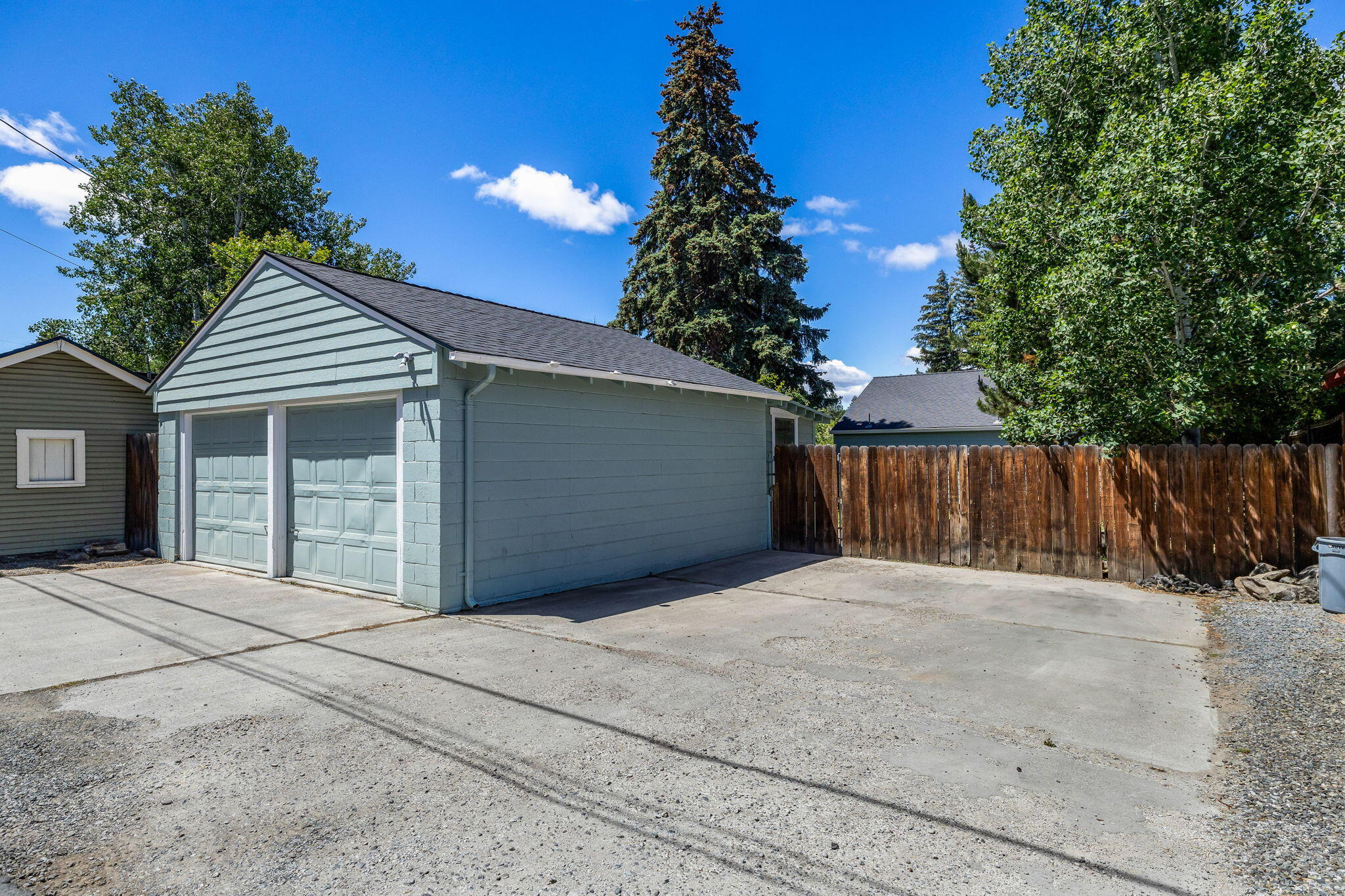 434 NW Riverside Boulevard