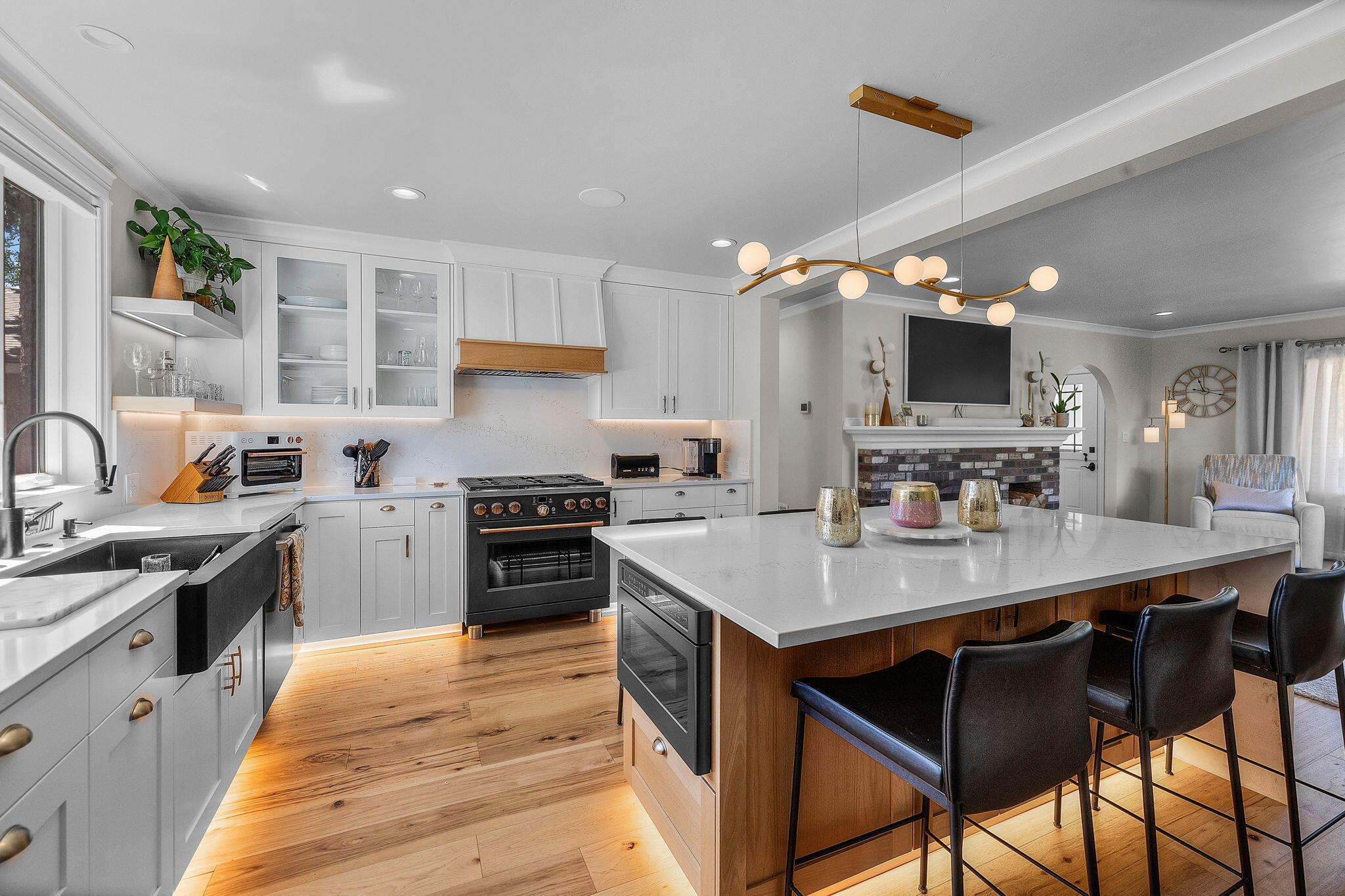 434 NW Riverside Boulevard