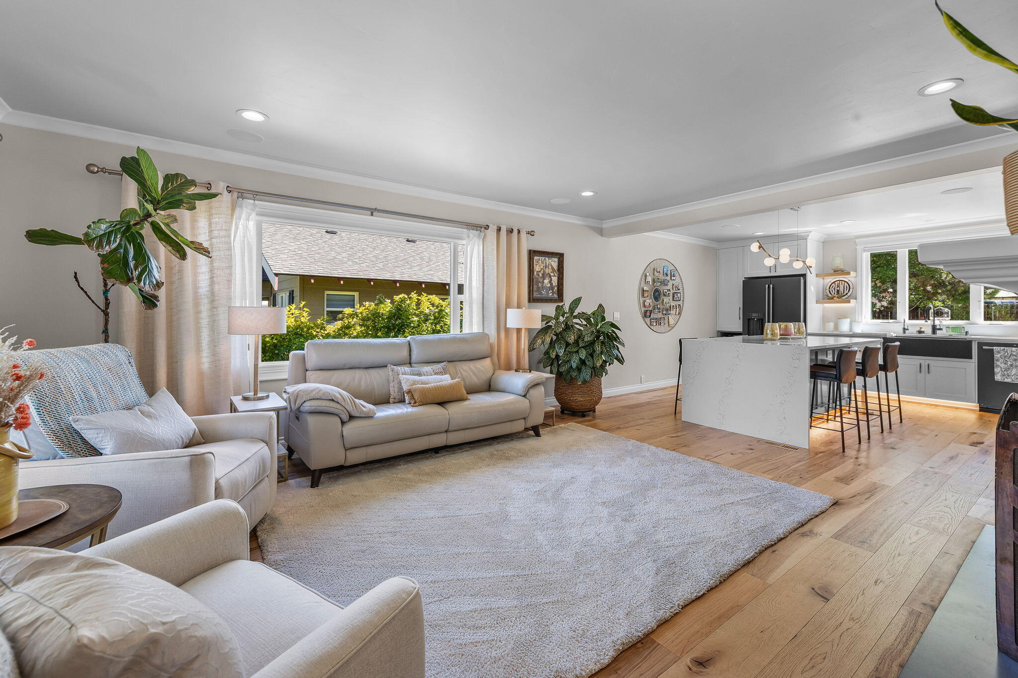 434 NW Riverside Boulevard