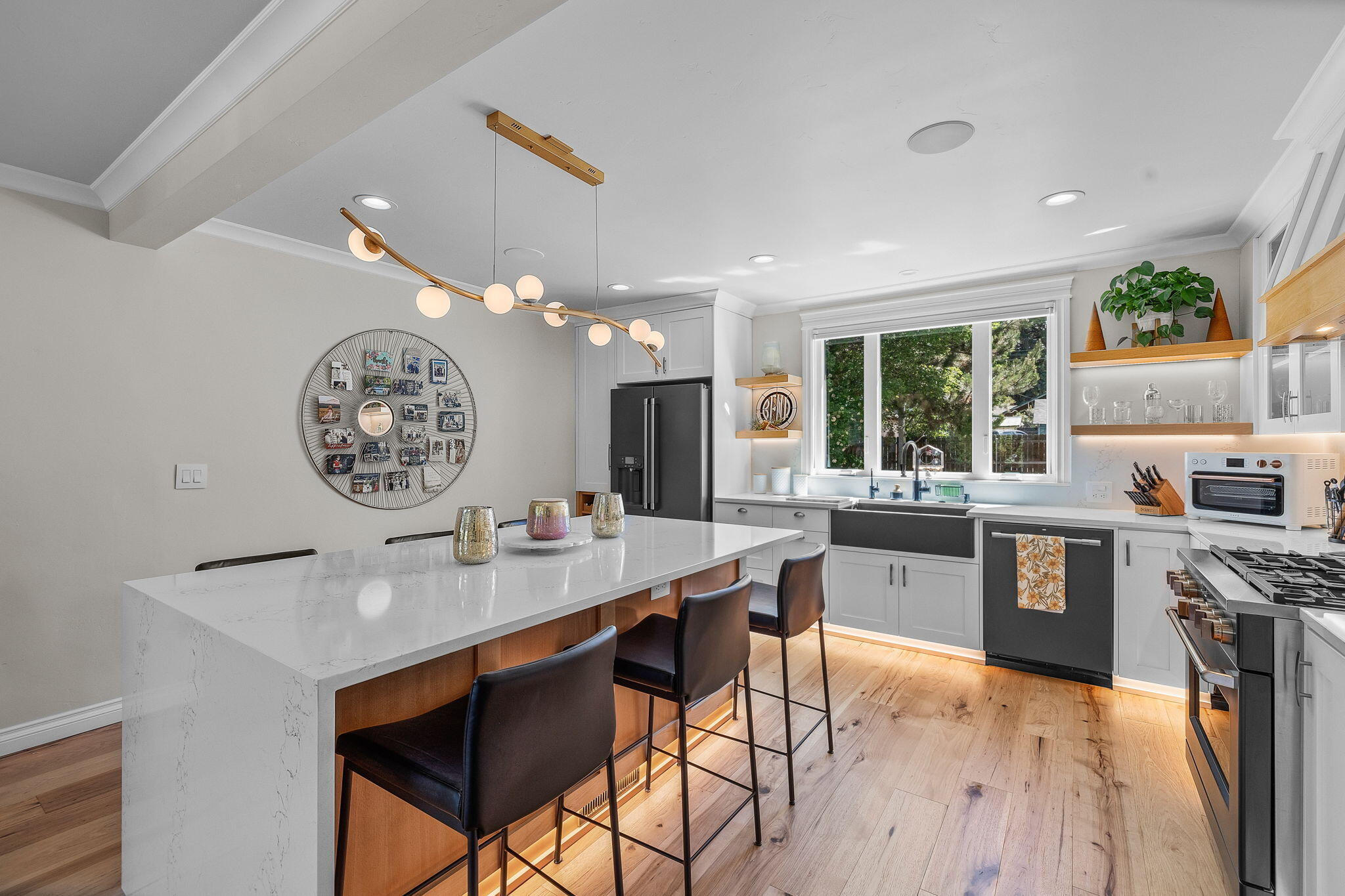 434 NW Riverside Boulevard