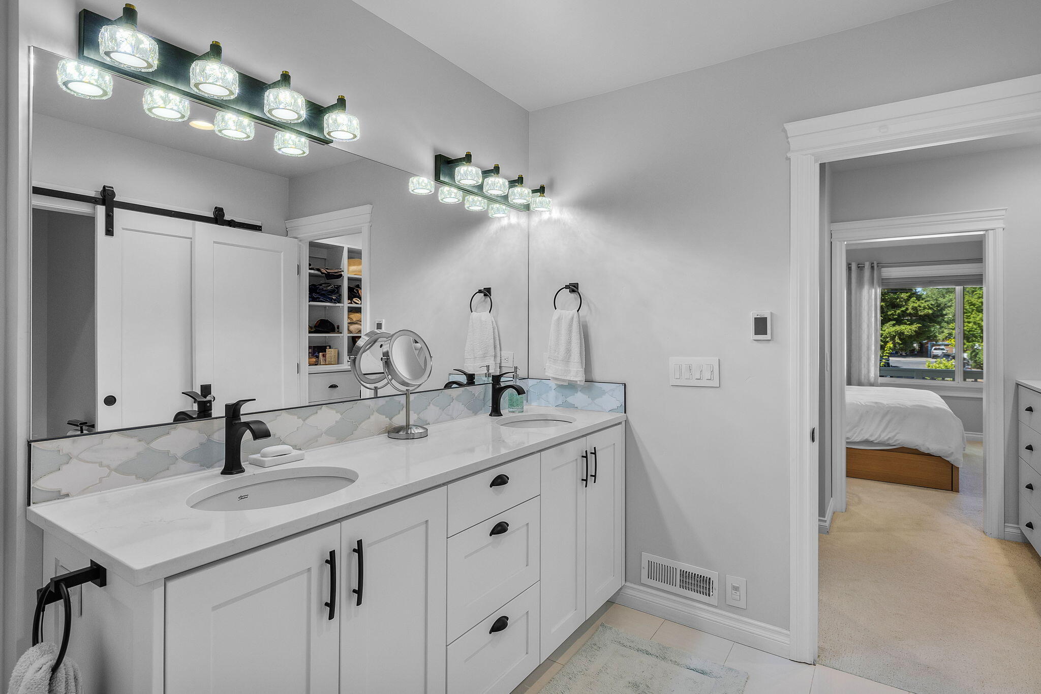 434 NW Riverside Boulevard