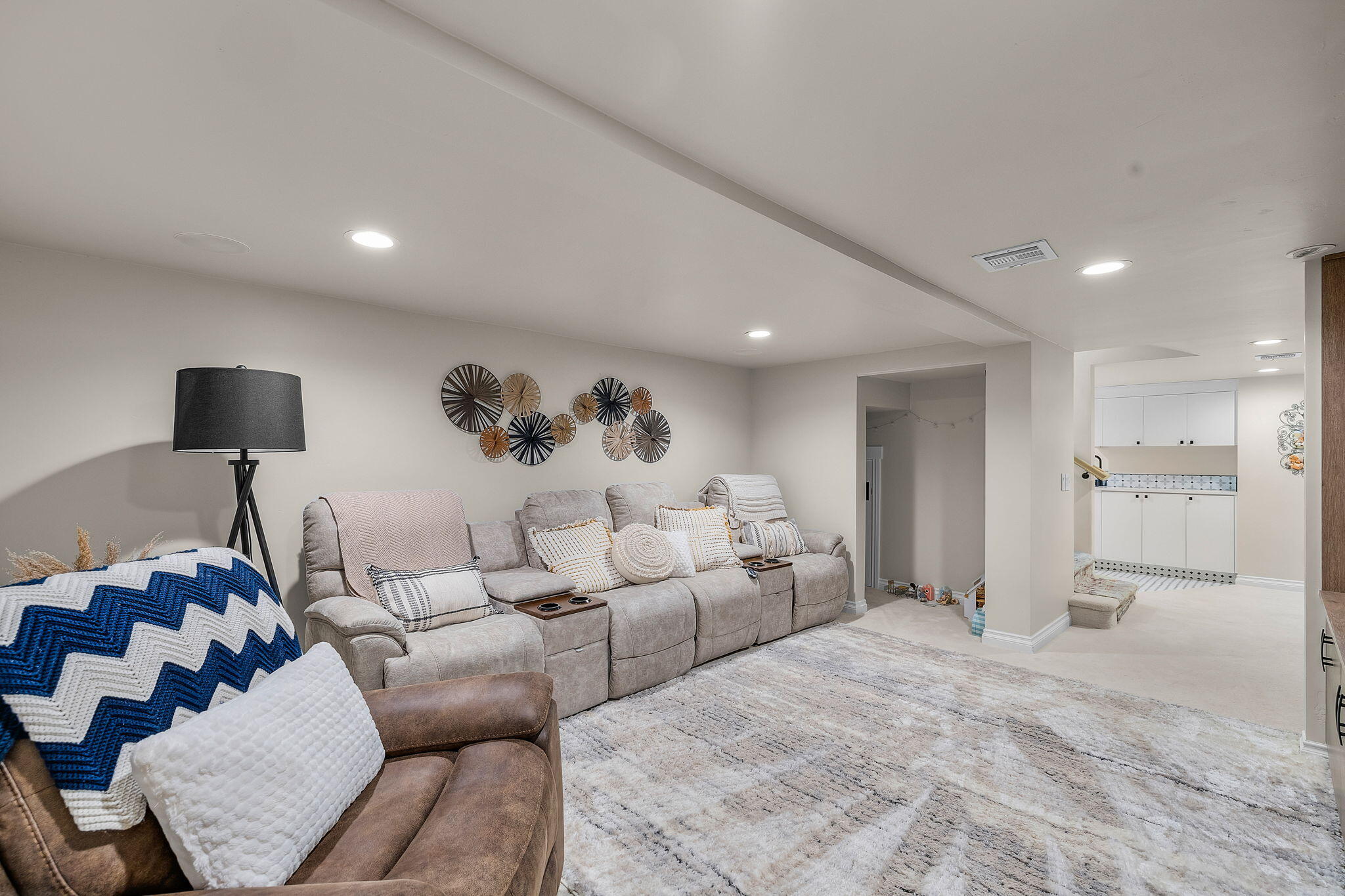 434 NW Riverside Boulevard